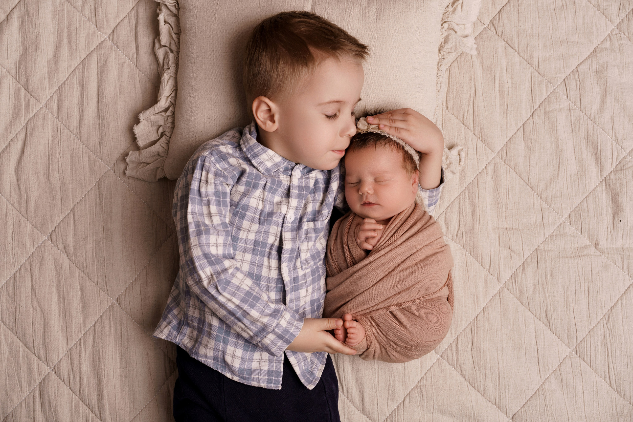 Семейные фотосессии с новорожденными | Трогательные кадры малышей и их близких в Москве и МО. Фотосессия новорожденных в Москве и Московской области | Профессиональный фотограф newborn — Татьяна Иванова