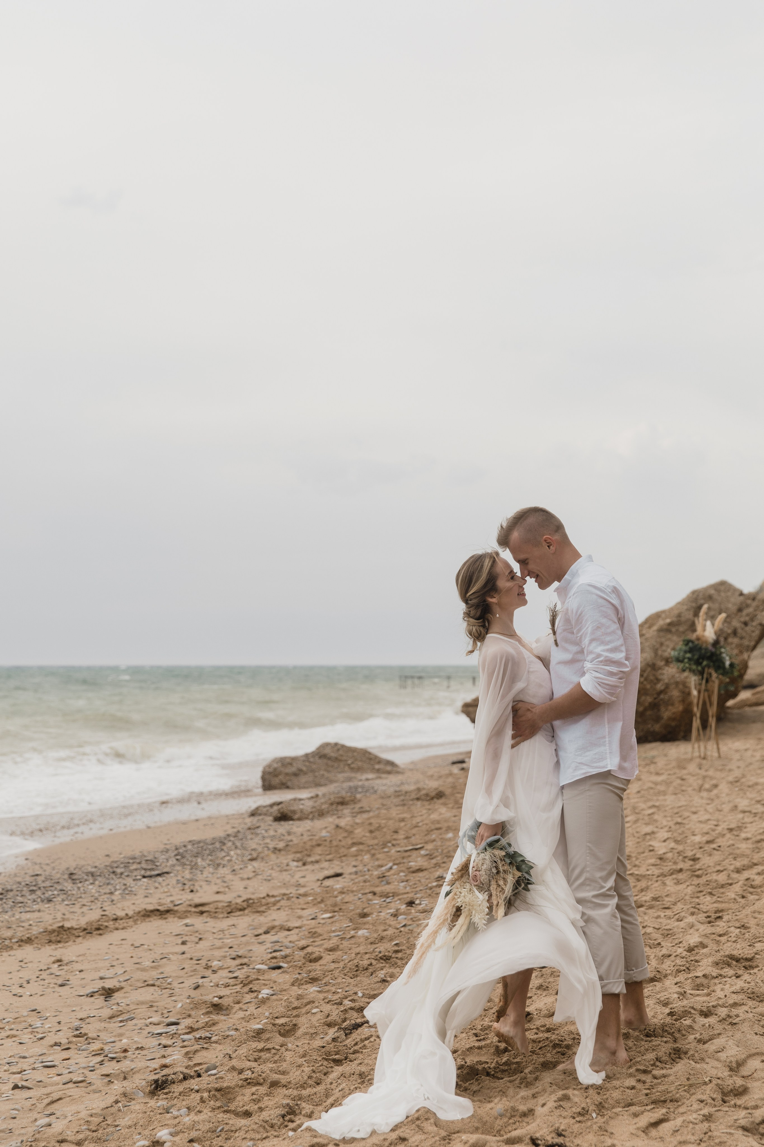 На берегу моря…. СВАДЕБНЫЙ ФОТОГРАФ В КРЫМУ И СЕВАСТОПОЛЕ