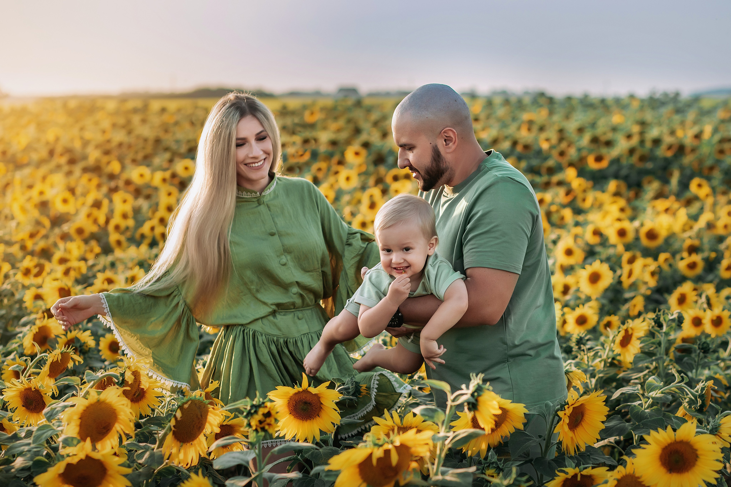 Закат в подсолнухаx. Детский и семейный фотограф в Красноярске Юлия Бирюкова