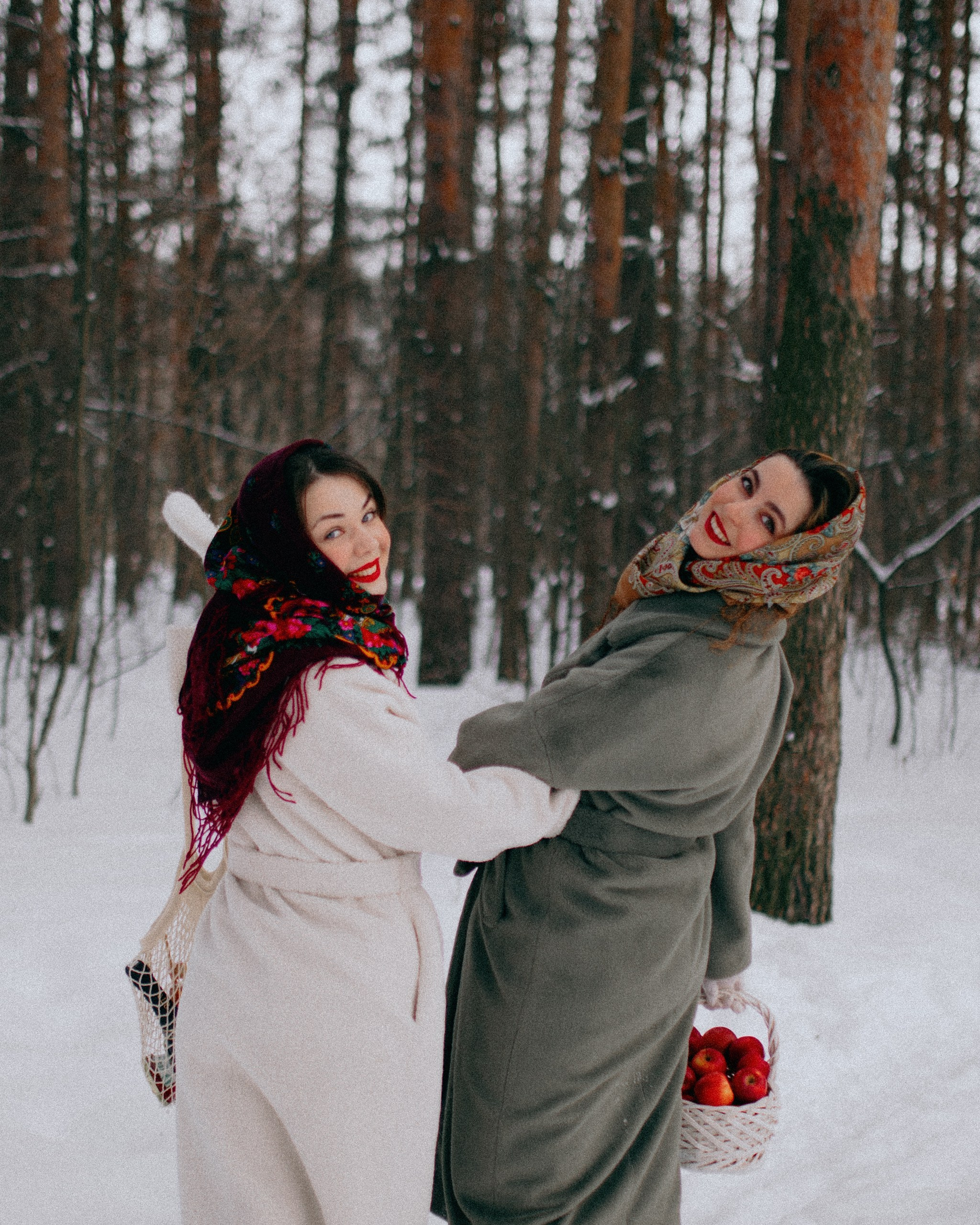 Сёстры. Масленица. Анастасия Турсунова арт-фотограф в Москве