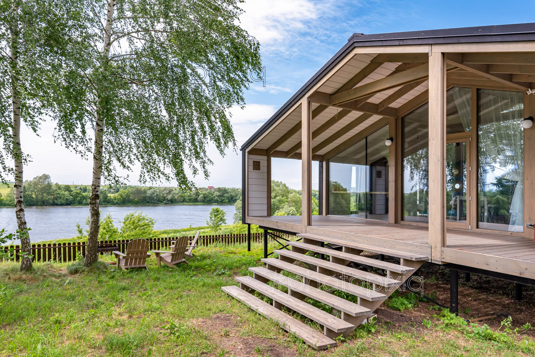 Съёмка загородного дома на Оке для аренды. Интерьерная съёмка и виртуальные туры — Интерьерный фотограф Кузнецов Сергей (photopixiq)