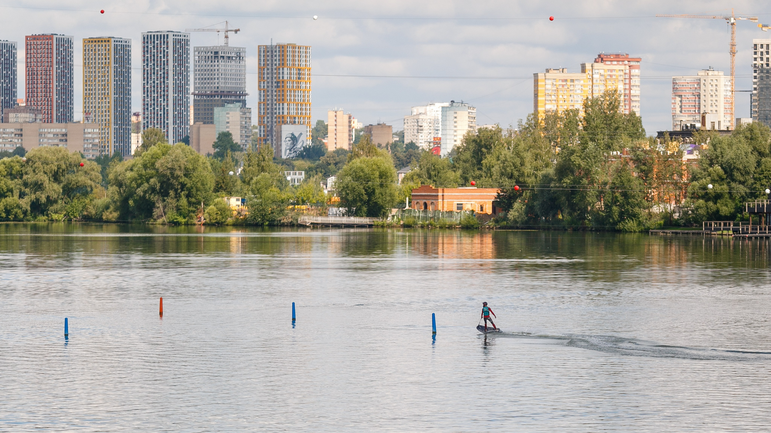 Выездной коучинг на берегу Строгинской поймы. Репортажный фотограф Борис Геер