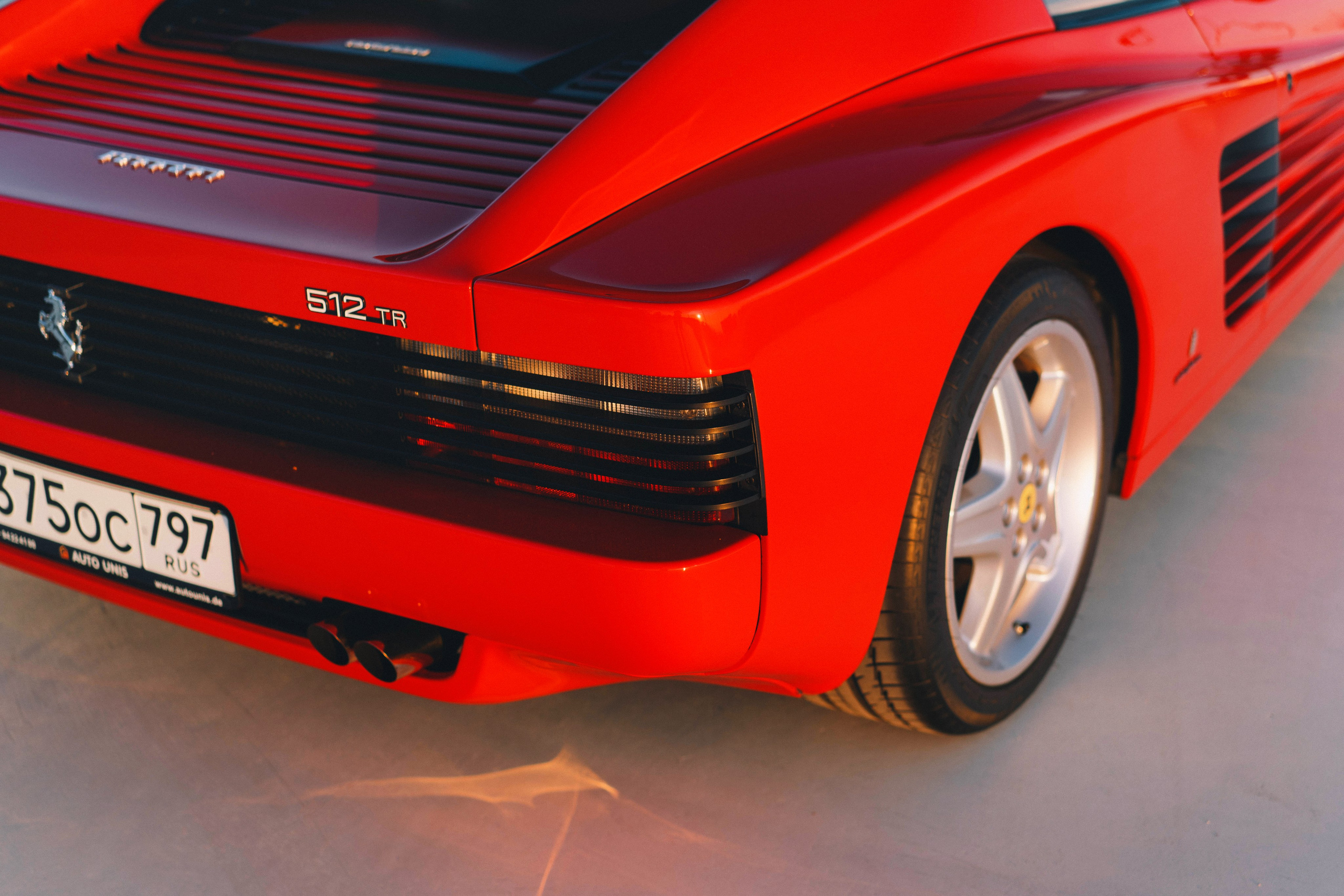 Ferrari 512TR. Автомобильный фотограф Антон Цырулев