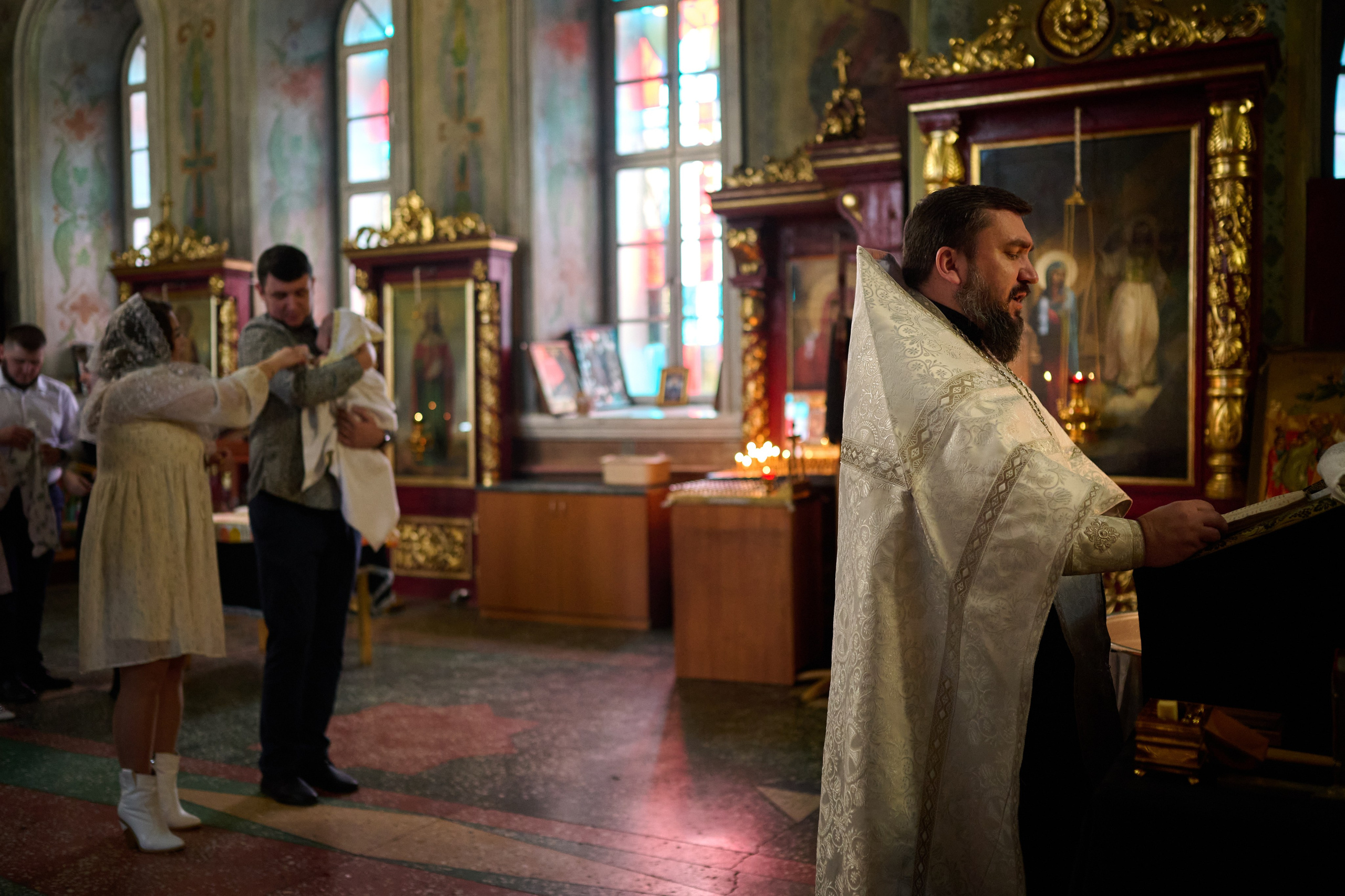 Фотосъемка крещения Саши. Профессиональный фотограф Старый Оскол, Губкин — свадьба, венчание, крещение, юбилей и день рождения
