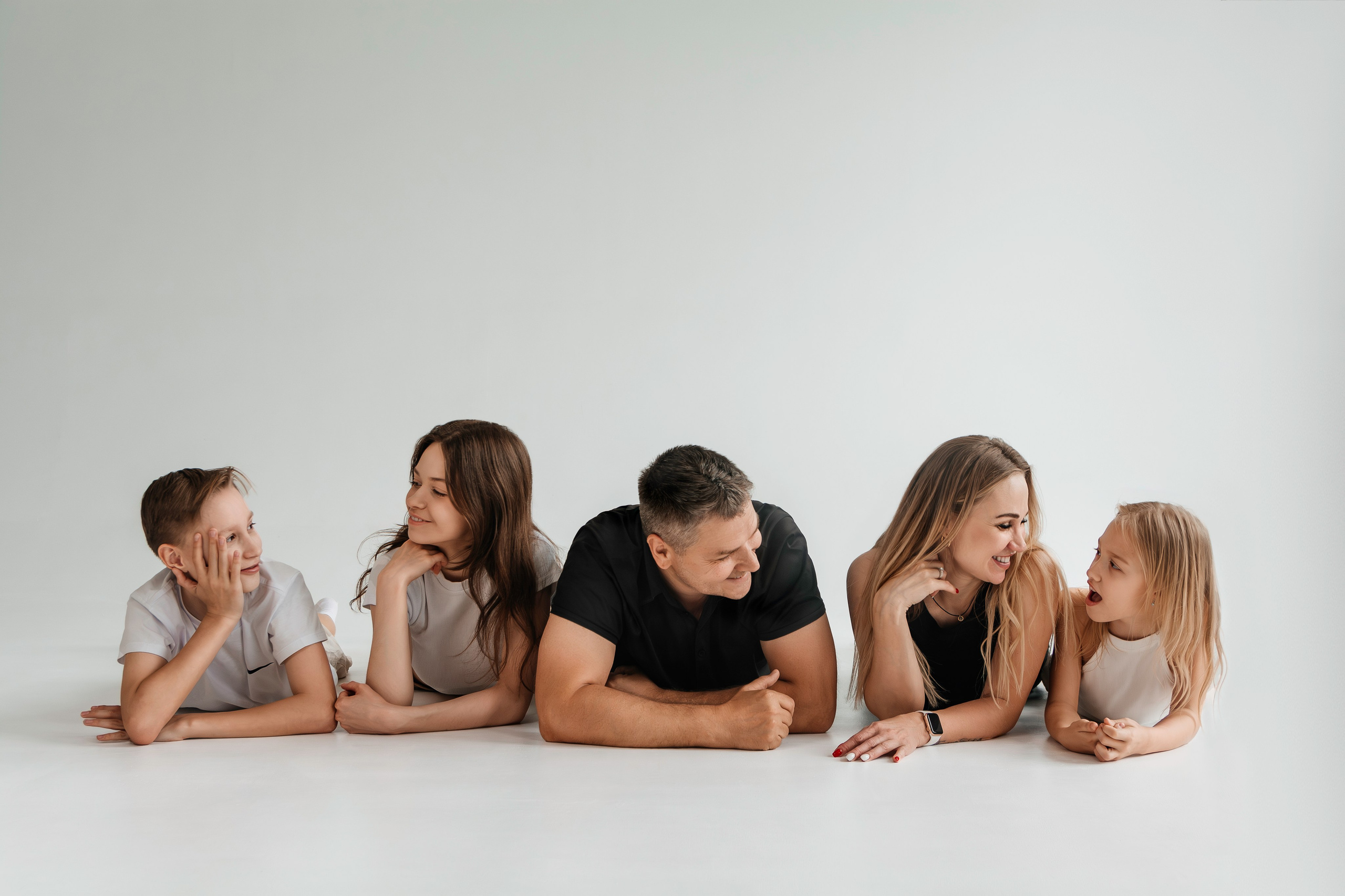 Семейная минималистичная фотосессия. Семейный и детский фотограф Кущ Наташа