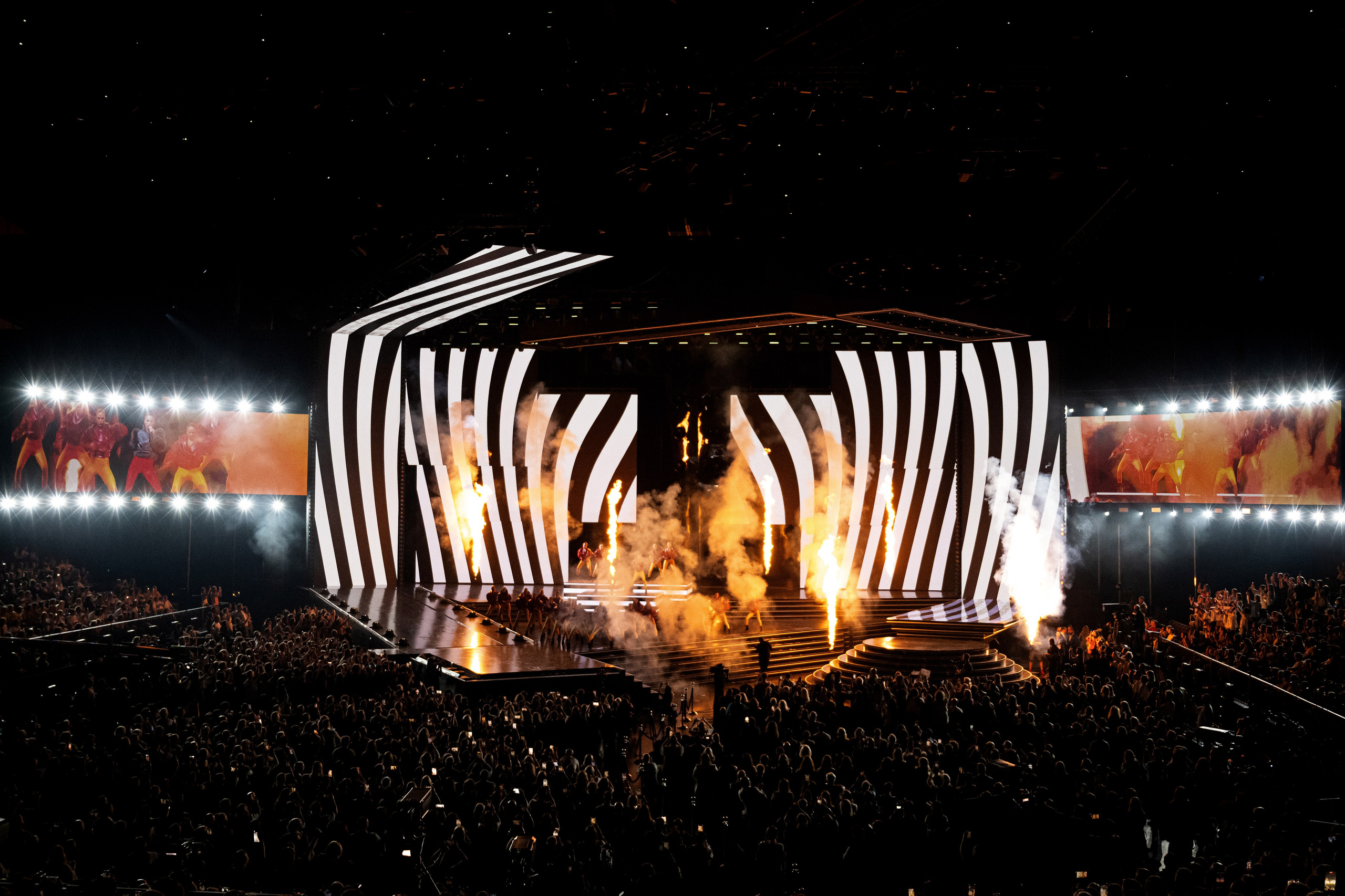 ZIVERT MUSIC AWARDS / 2026. OOPS TEAM