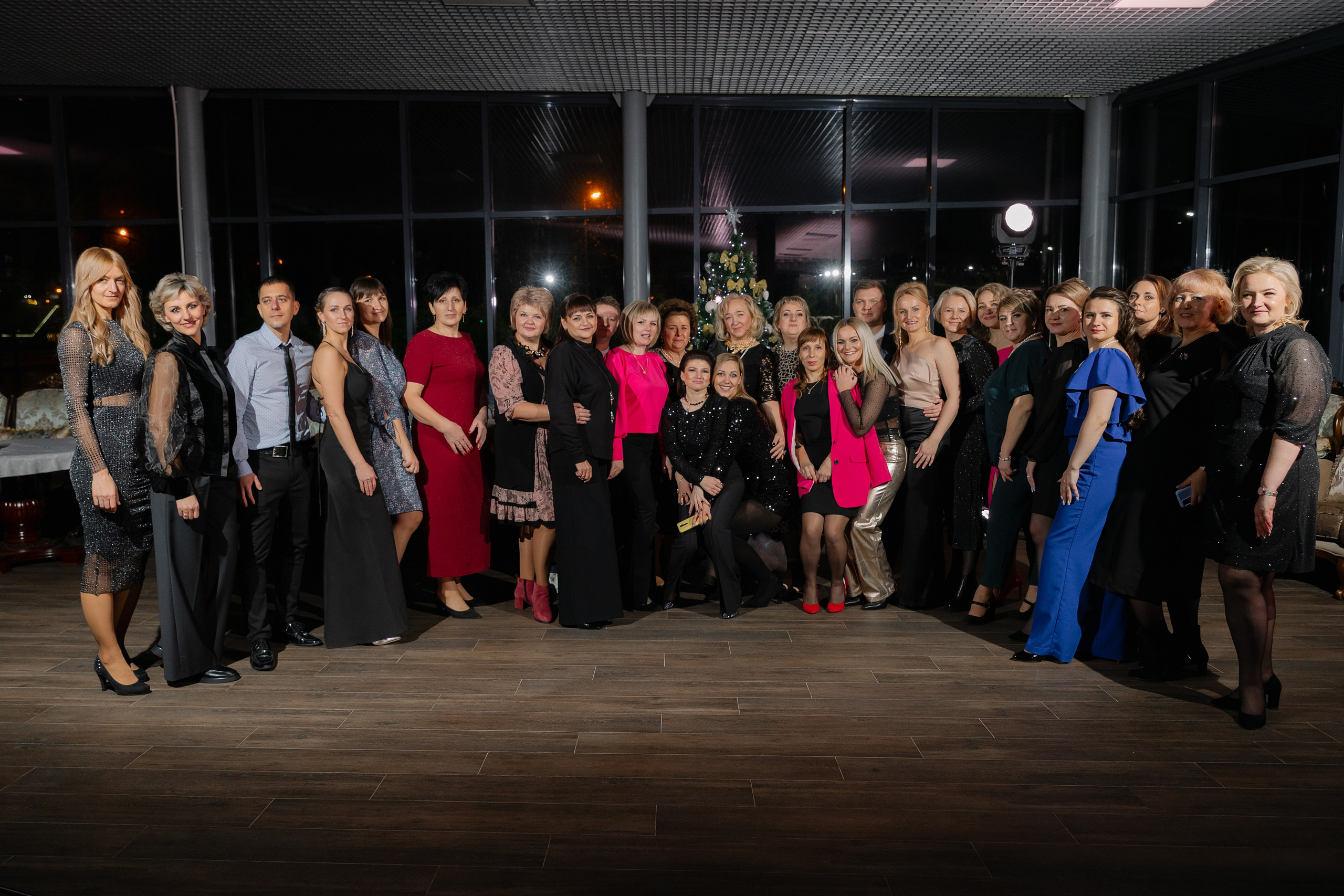 Корпоративная новогодняя фотосъемка для BELARUSBANK в Ресторане «Урарту». Свадебный фотограф в Минске/Беларуси Сергей Спиридонов