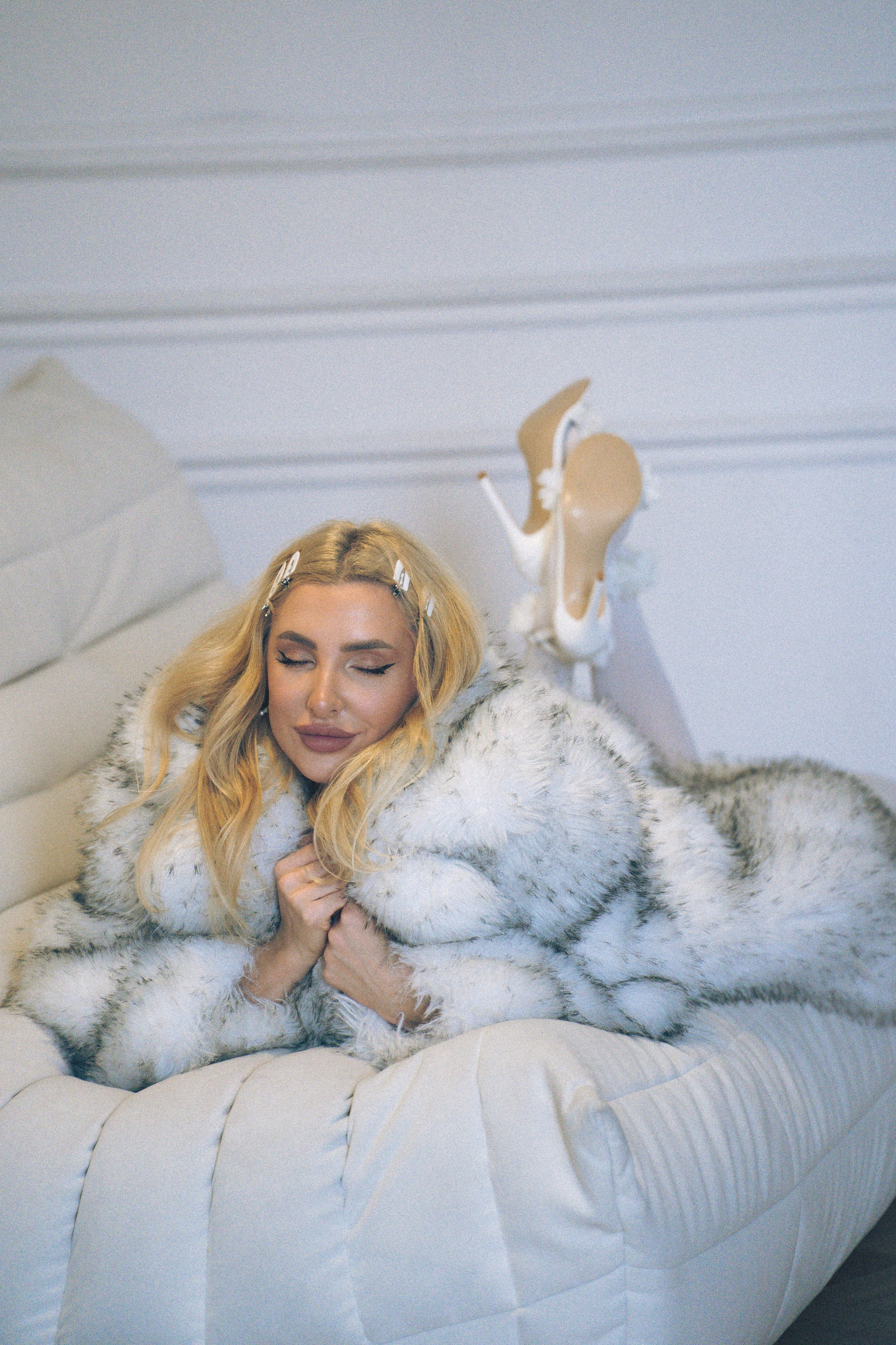 МИНИМАЛИЗМ В СТУДИИ НА ЧЕРНЫШЕВСКОЙ В СТУДИИ С БАЛКОНОМ. Профессиональный фотограф, Санкт-Петербург — Виктория Богомолова