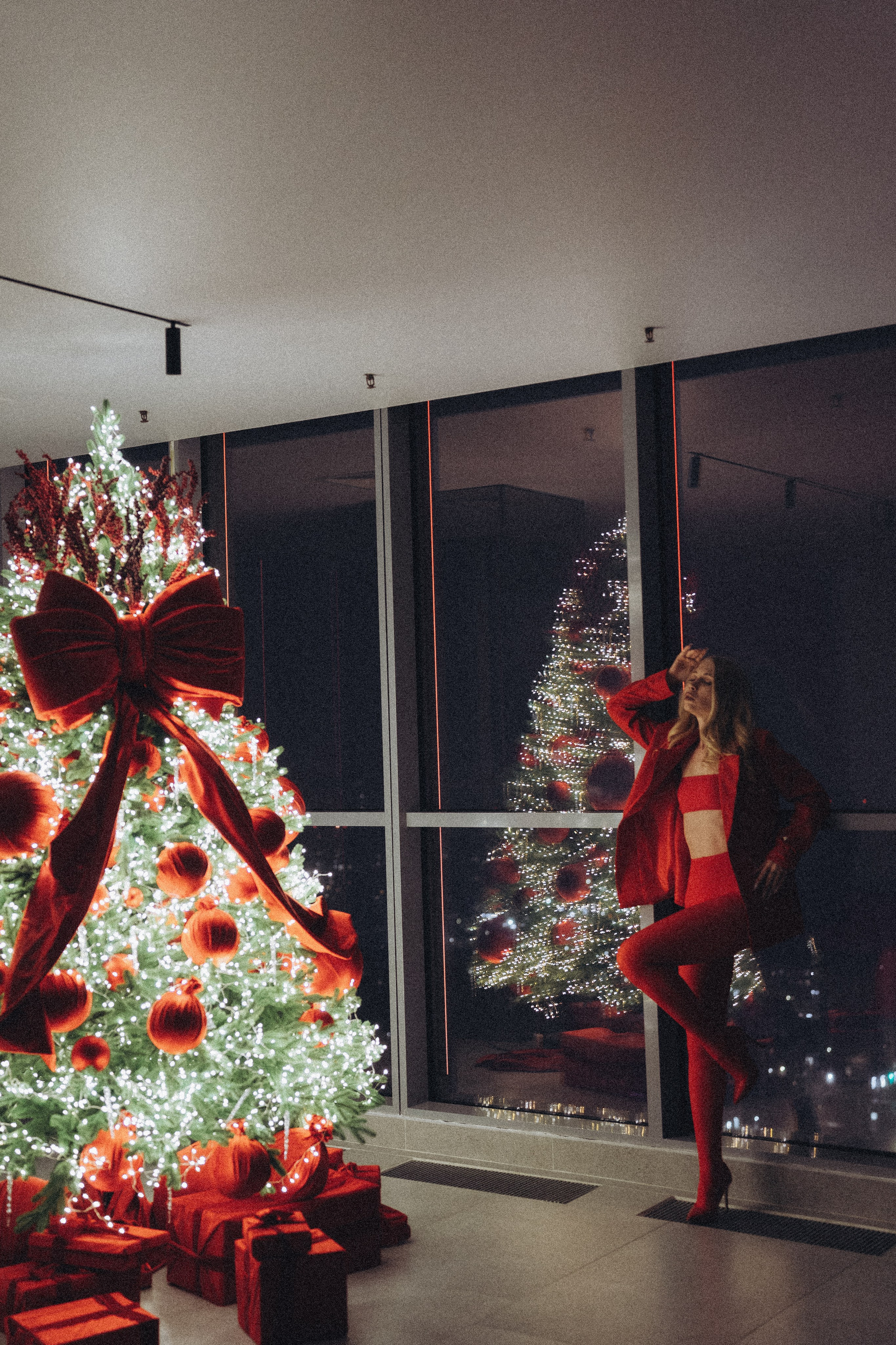 ФОТОСЕССИЯ К НОВОМУ ГОДУ В СТУДИИ С ЕЛОЧКОЙ КРАСИВЫЙ ОБРАЗ. Профессиональный фотограф, Санкт-Петербург — Виктория Богомолова