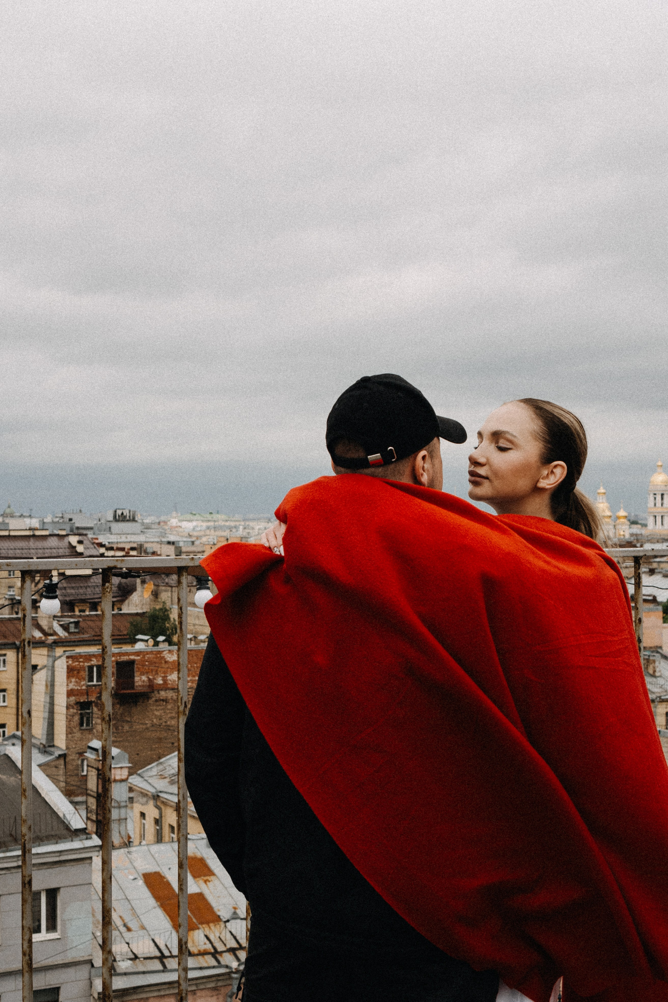 МЫ ГУЛЯЛИ ПРО КРЫШАМ ПИТЕРА. Профессиональный фотограф, Санкт-Петербург — Виктория Богомолова