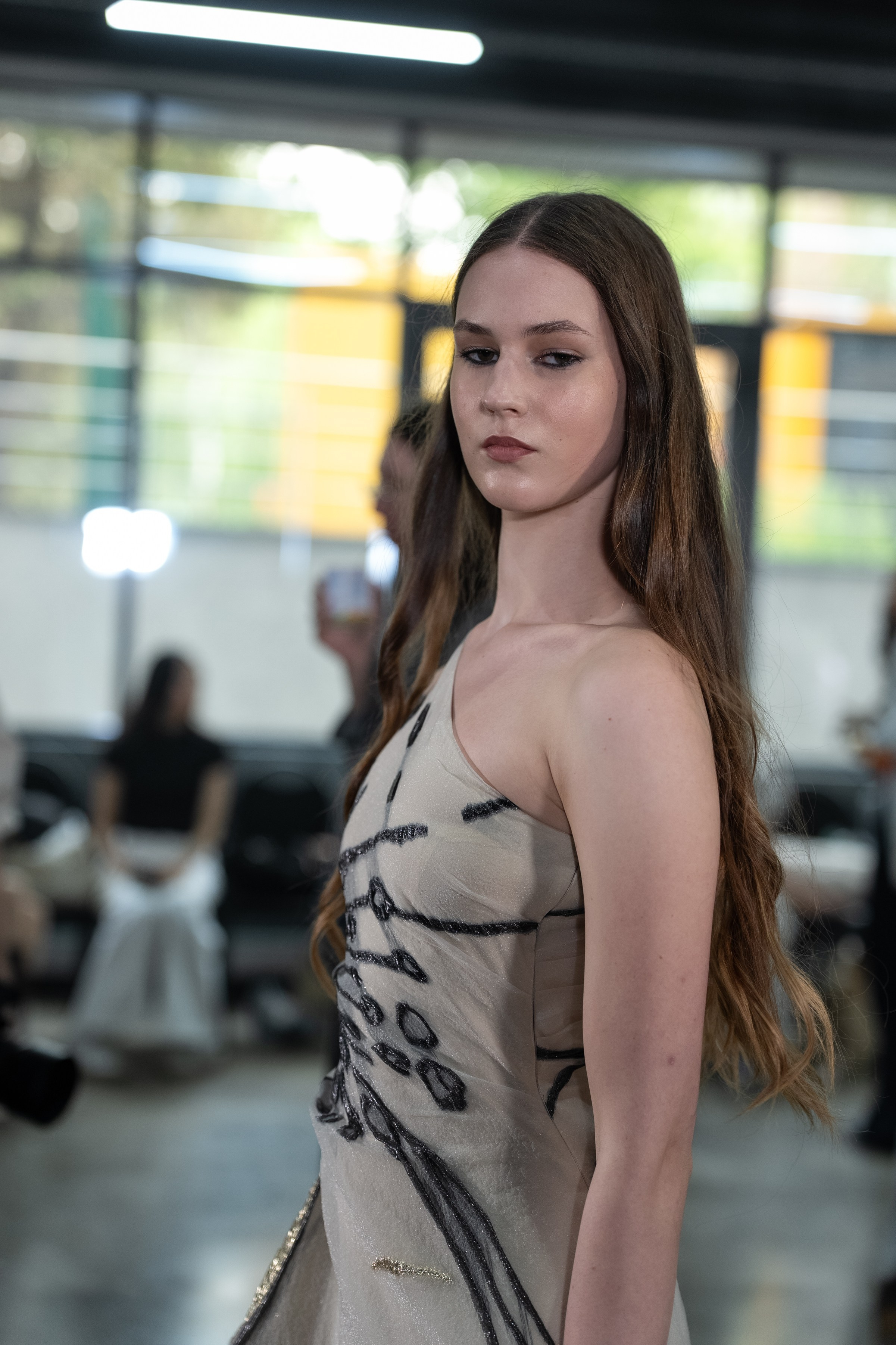 Visa Fashion Week Pre-Fall 2026 April BackStage Day 1. Сайт Алматинского НЮ АРТ, будуар и фэшн фотографа Дениса Карпенко