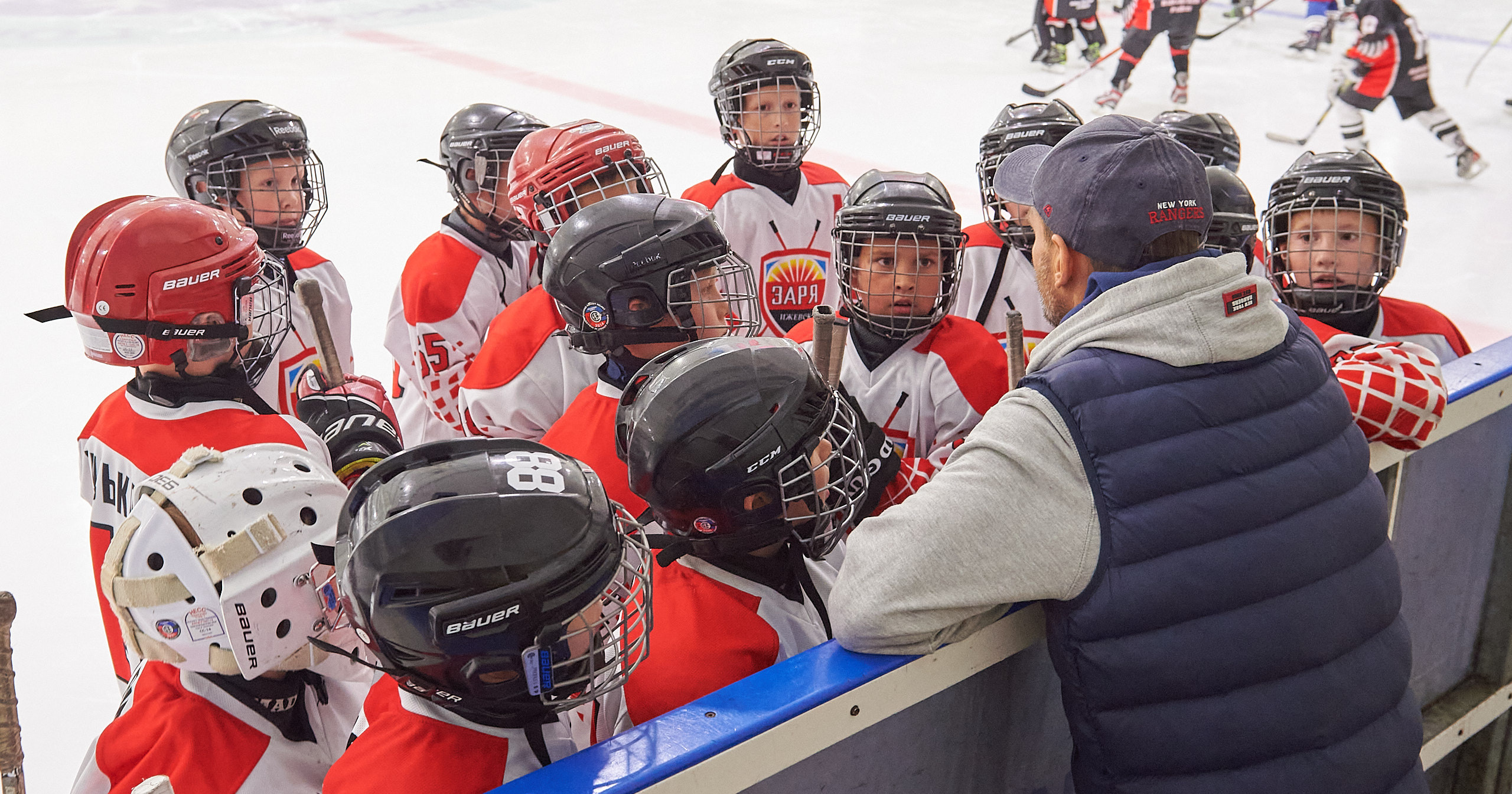 Хоккей. Фрагменты съемки для ХК Заря-2014. Спортивный репортажный фотограф в Ижевске Сергей Мерзляков