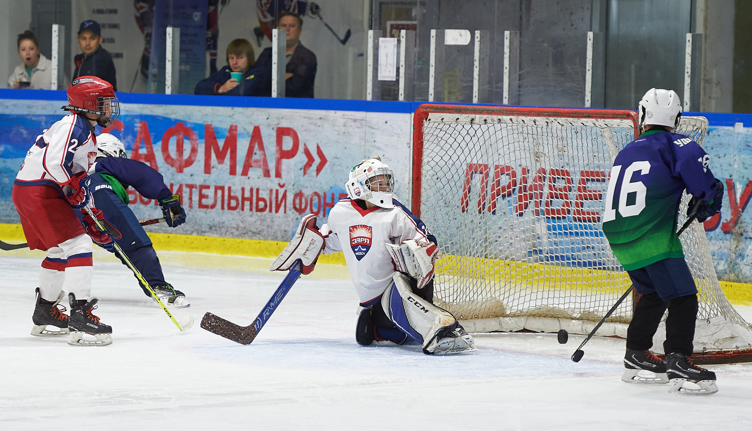 Хоккей. Фрагменты съемки для ХК Заря-2013. Спортивный репортажный фотограф в Ижевске Сергей Мерзляков