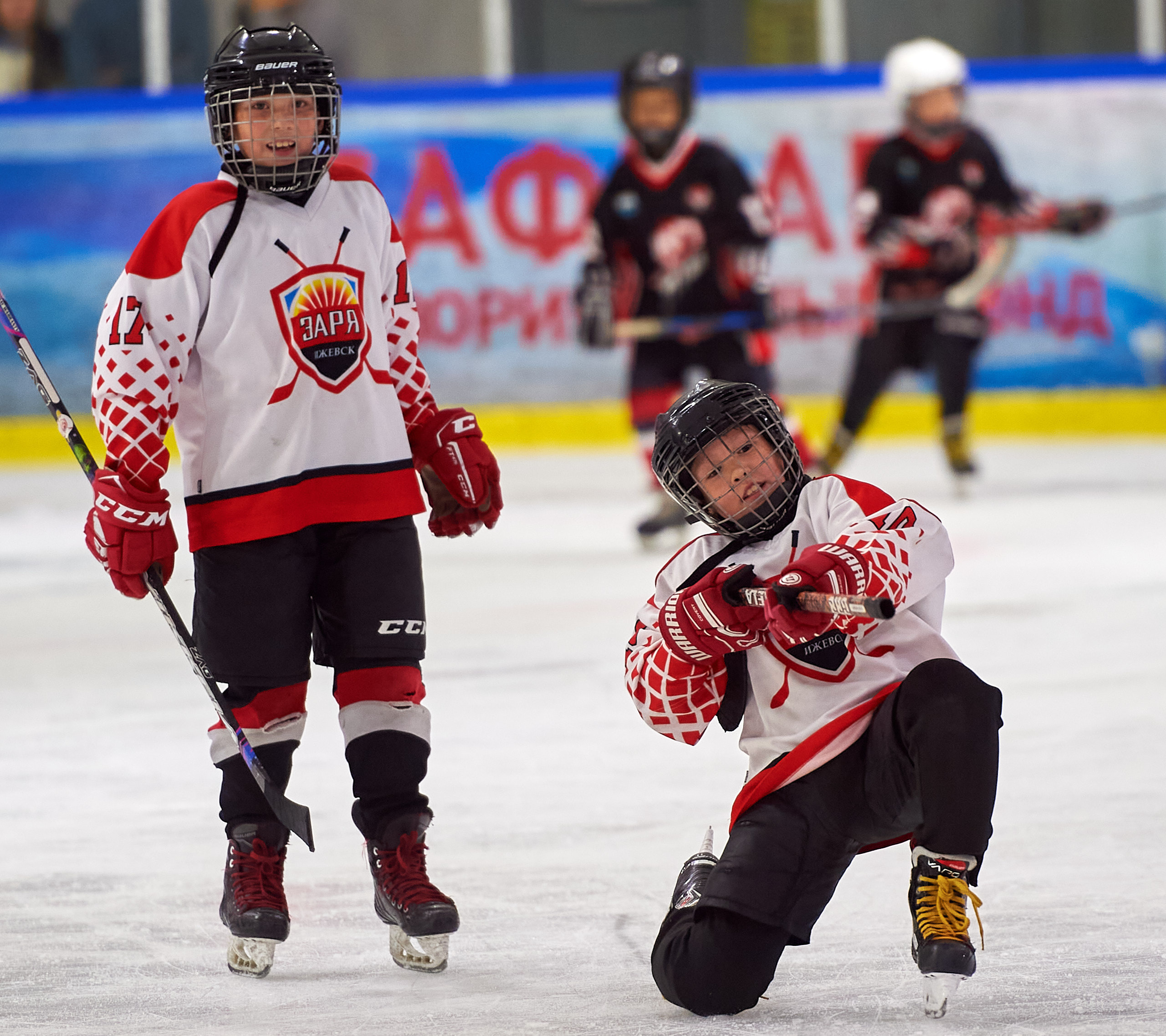 Хоккей. Фрагменты съемки для ХК Заря-2014. Спортивный репортажный фотограф в Ижевске Сергей Мерзляков