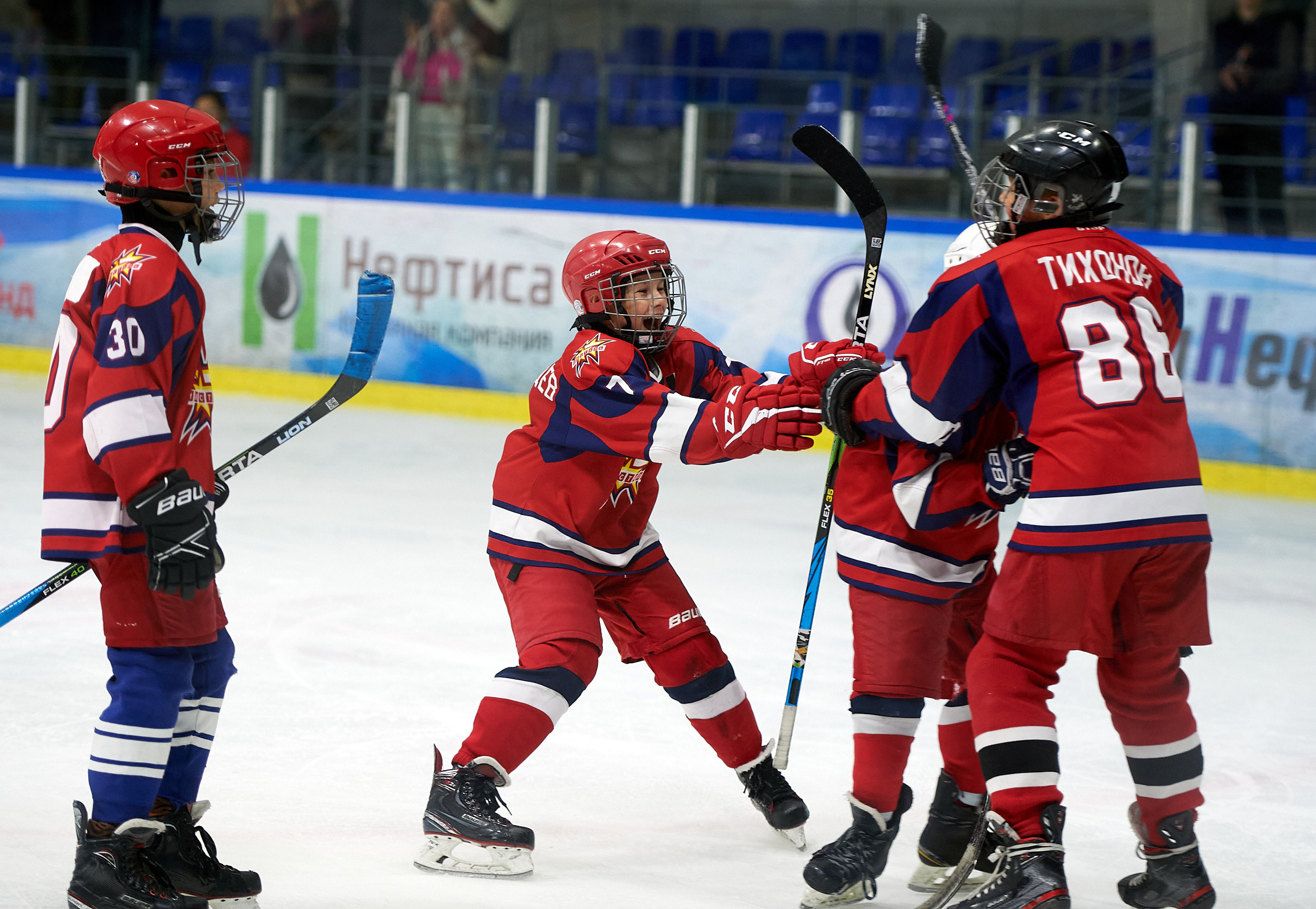 Хоккей. Фрагменты съемки для ХК Ижсталь-2013. Спортивный репортажный фотограф в Ижевске Сергей Мерзляков