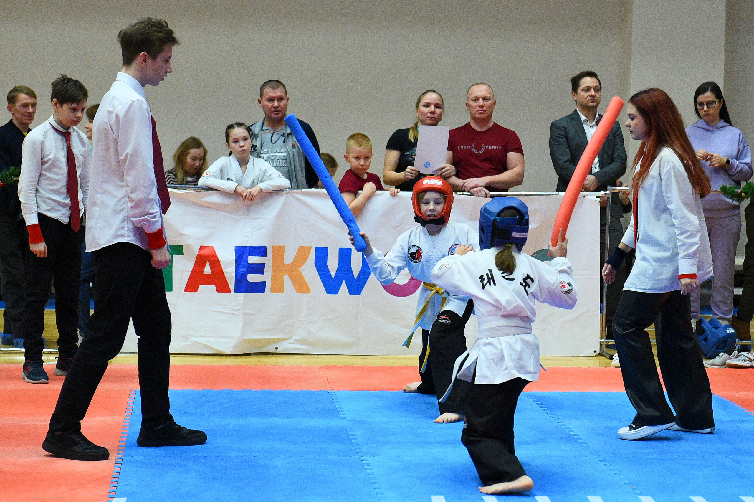 Тхэквондо. Новогодний турнир 2023. Спортивный репортажный фотограф в Ижевске Сергей Мерзляков
