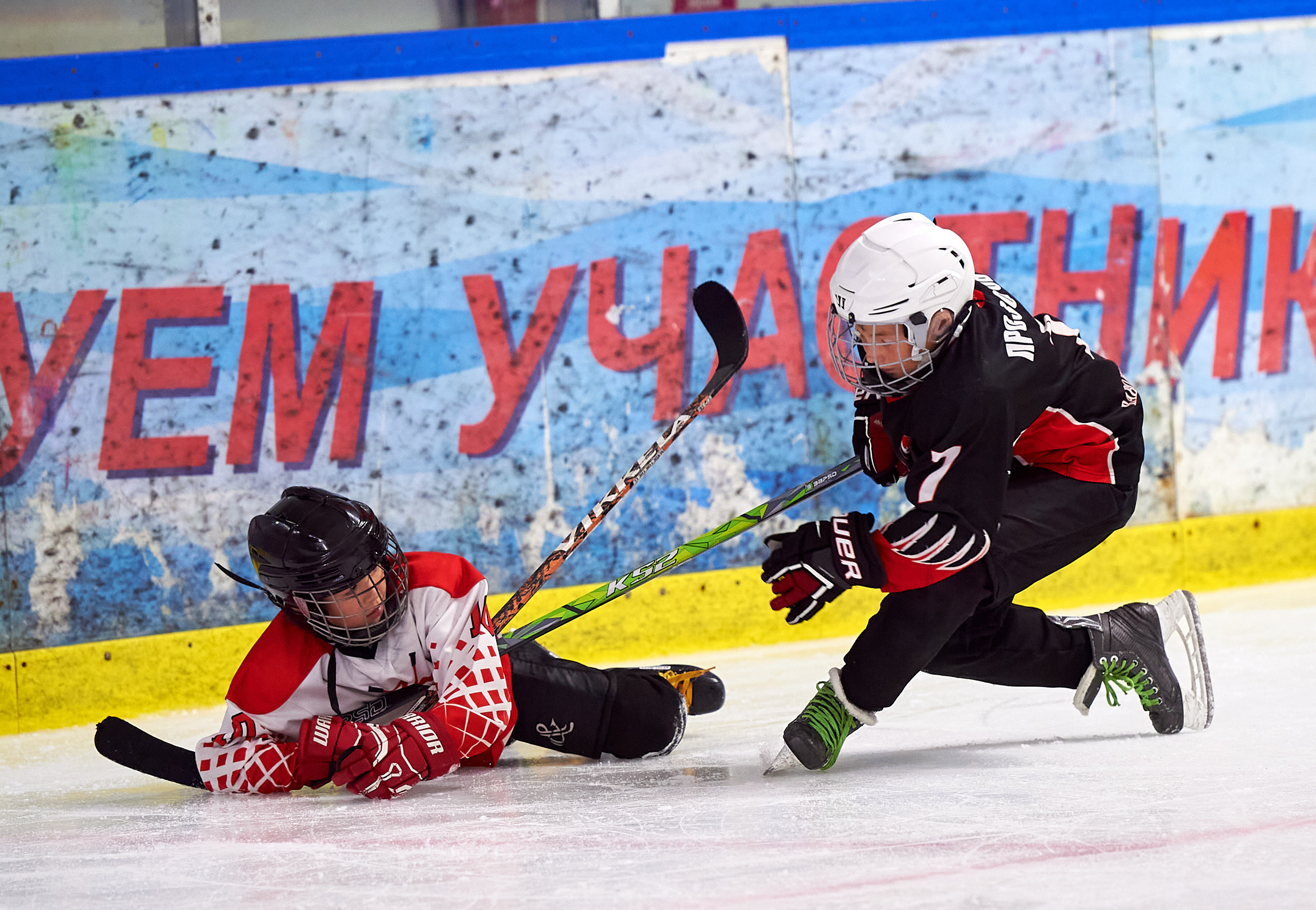Хоккей. Фрагменты съемки для ХК Заря-2014. Спортивный репортажный фотограф в Ижевске Сергей Мерзляков