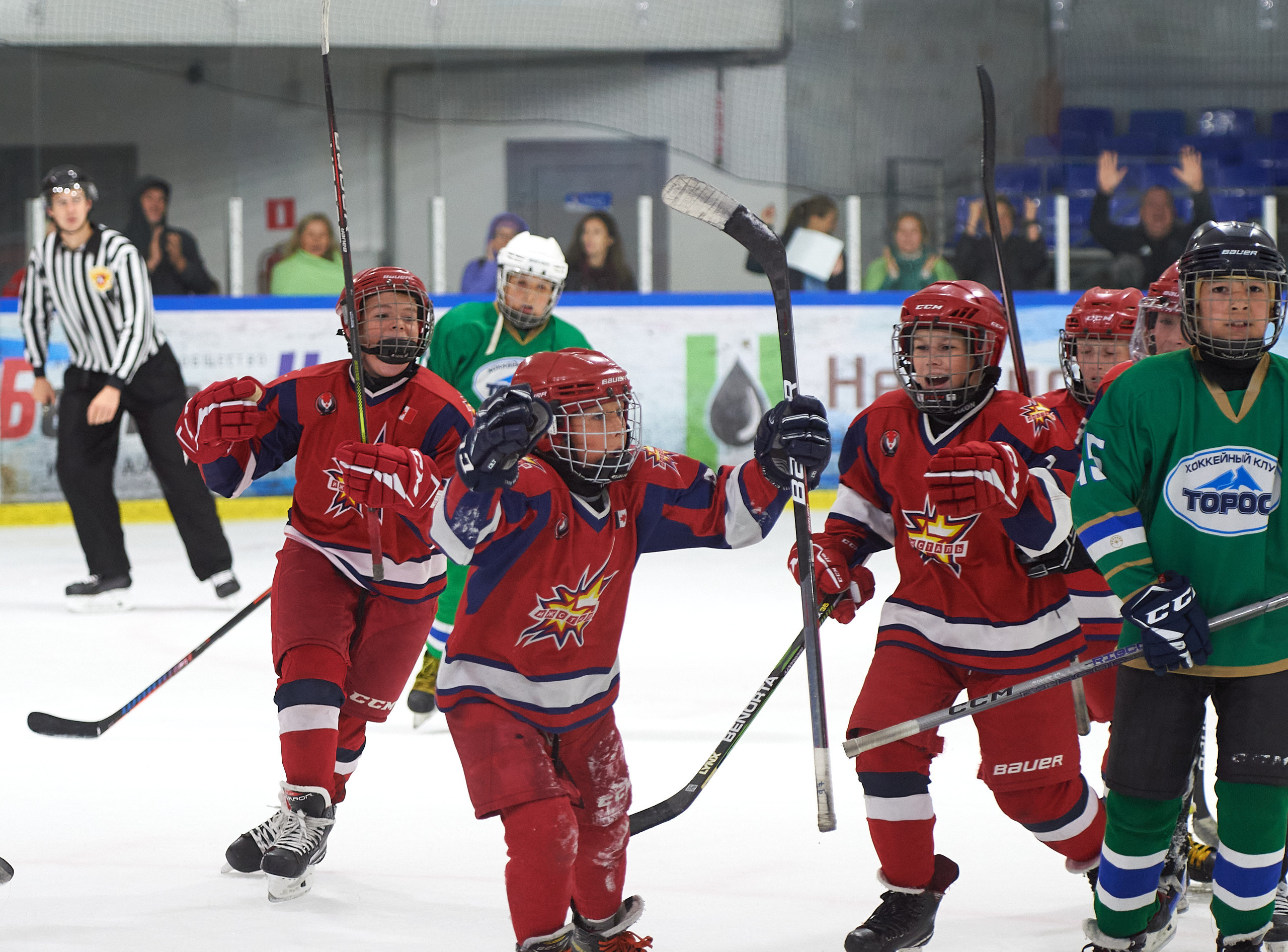 Хоккей. Фрагменты съемки для ХК Ижсталь-2013. Спортивный репортажный фотограф в Ижевске Сергей Мерзляков