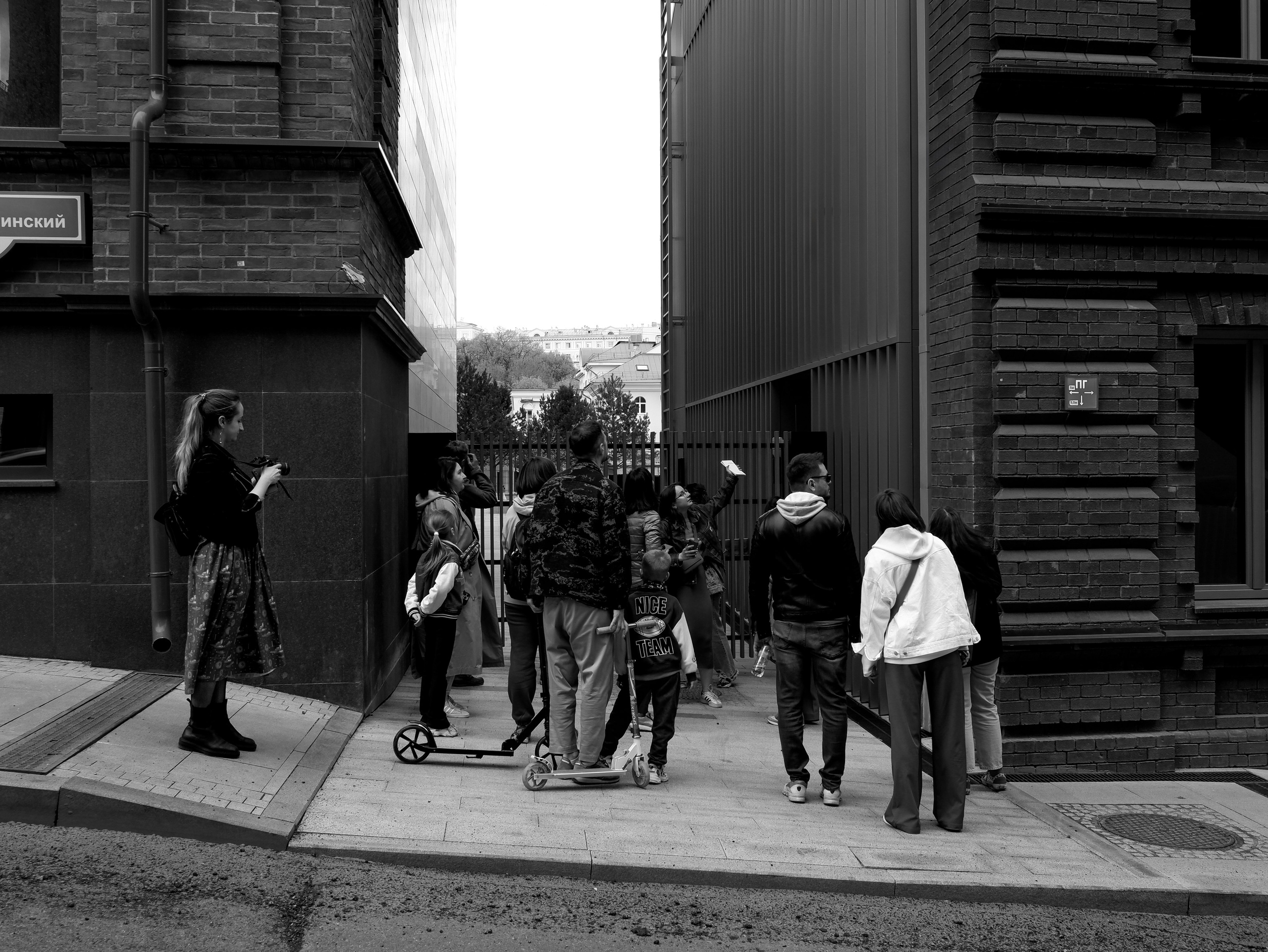 Прогулки с архитектором x A-House. Михаил Мулач | Архитектурный фотограф