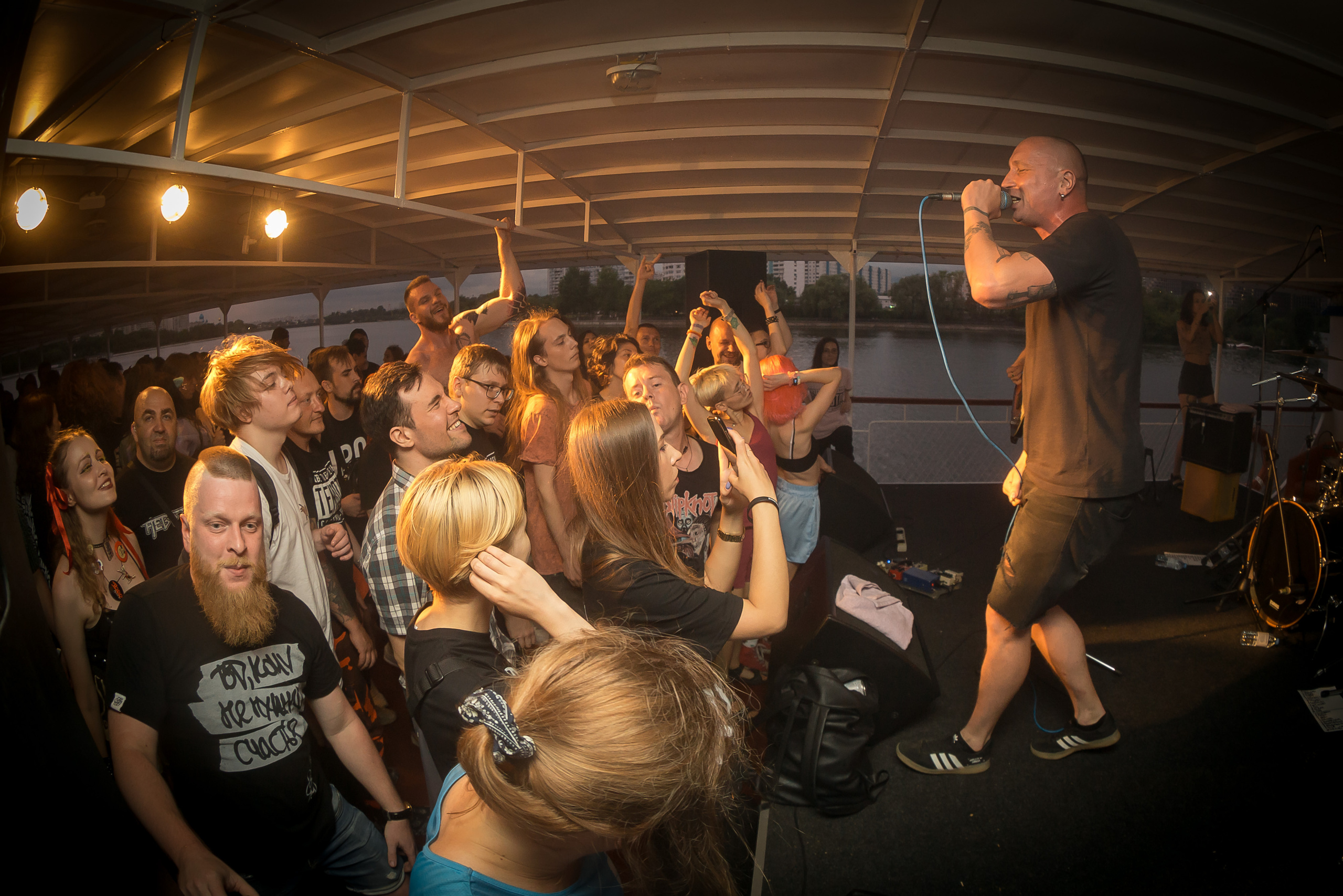 Пионерлагерь Пыльная Радуга на корабле. Фотографиня Мария Дикова