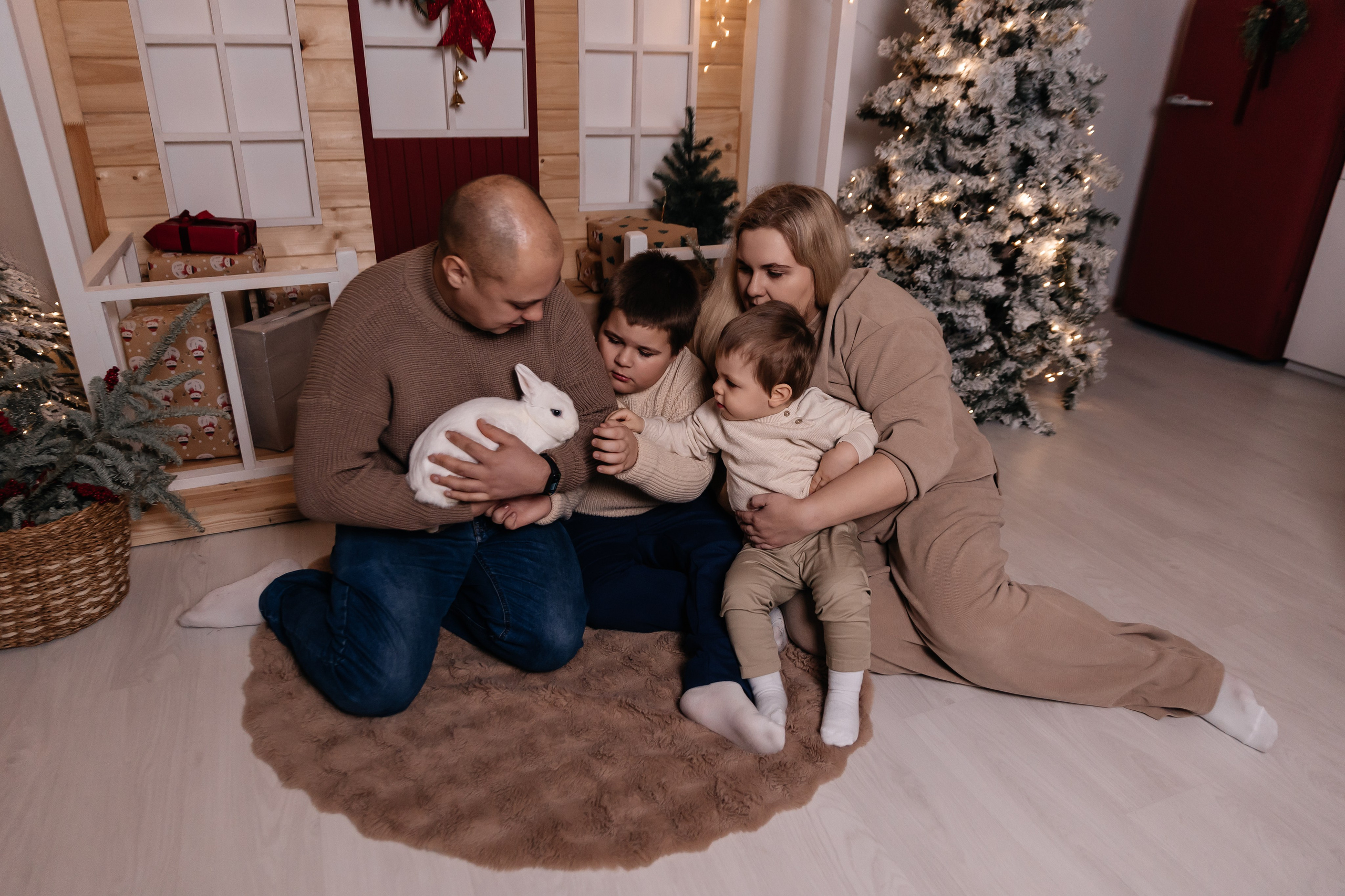 Ксения, Виталий, Артем и Максим. Семейный фотограф Минск Усова Ольга