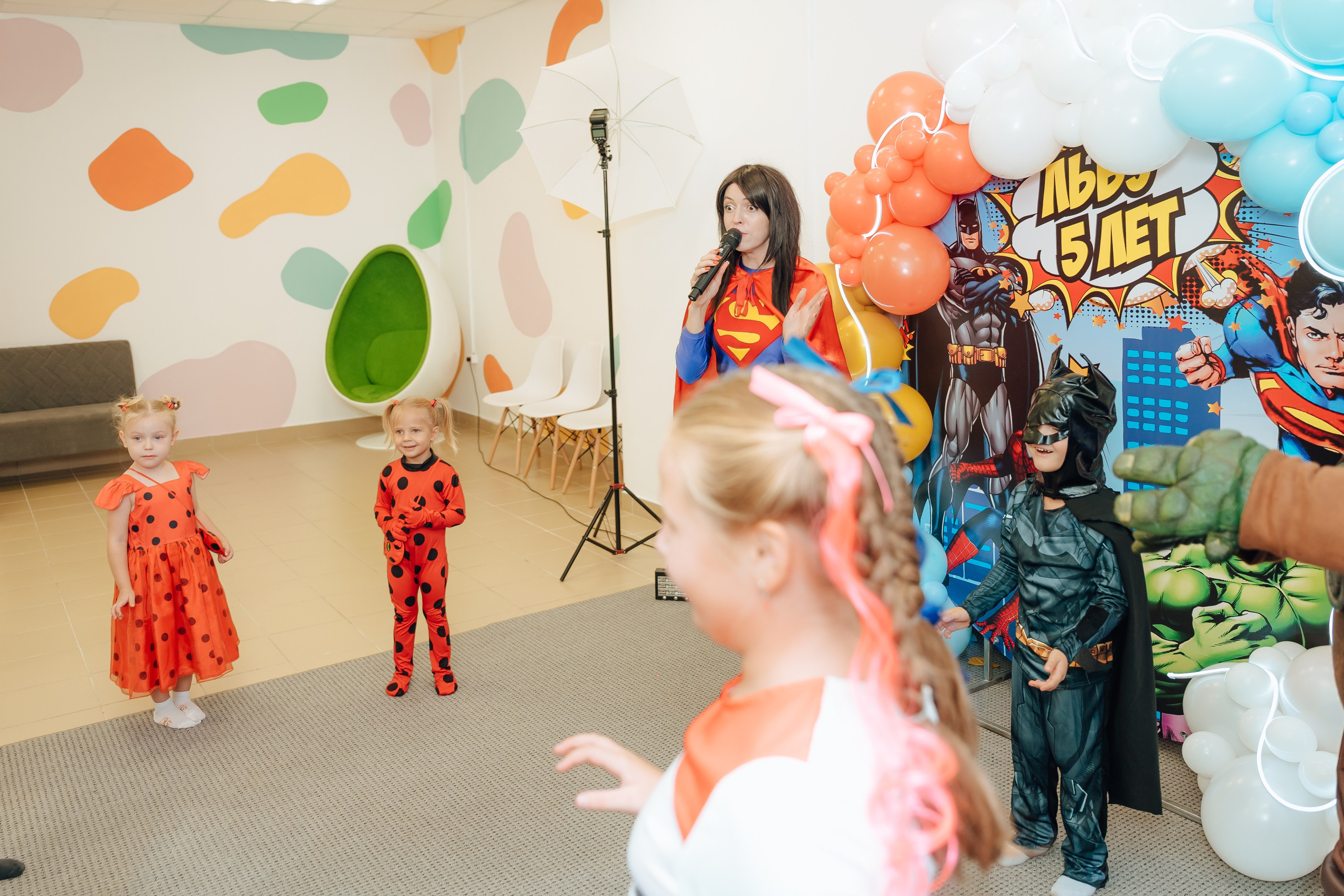 Праздник Льва в Мультифокс. Детский и семейный фотограф Катерина Мишина