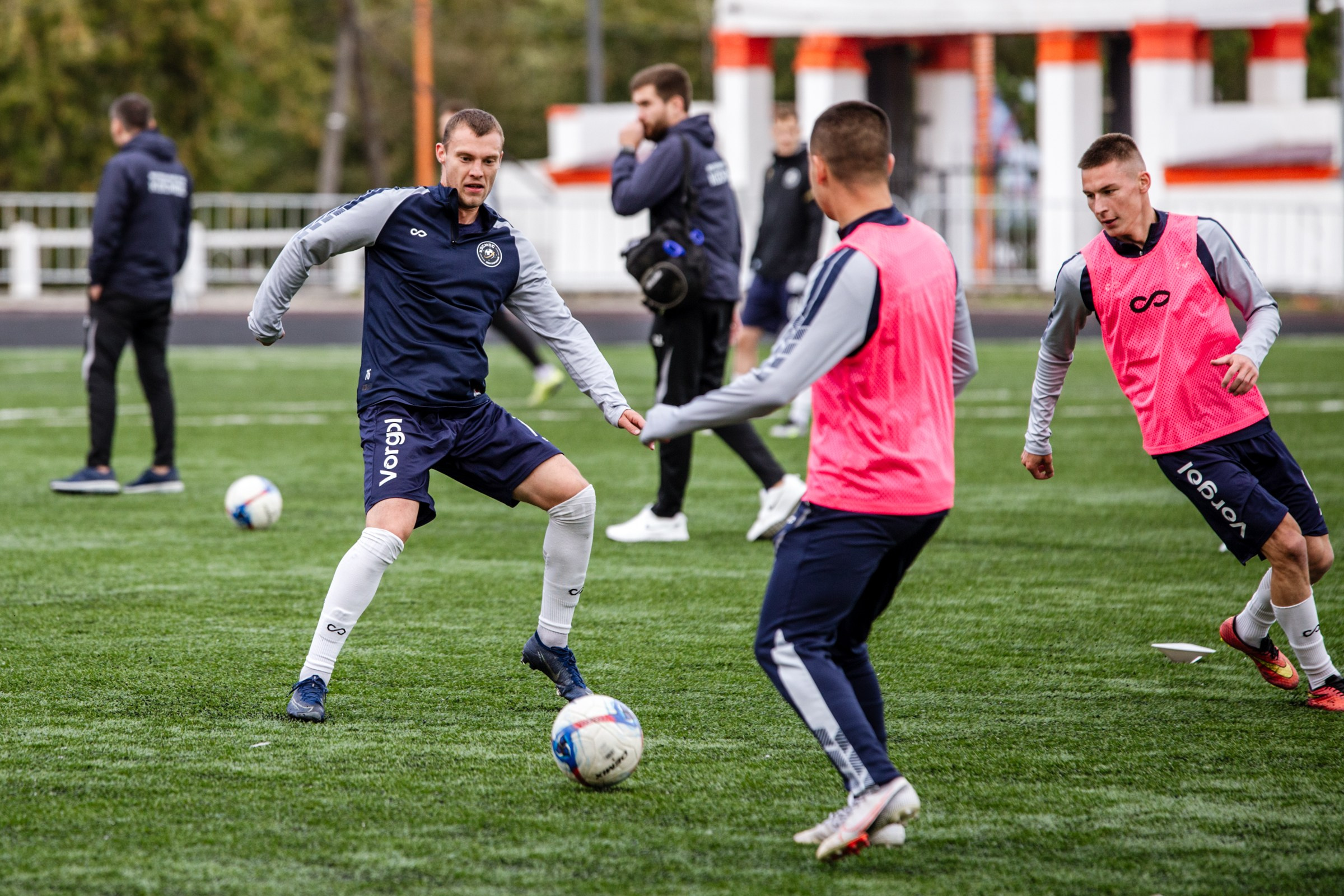 Первенство России по футболу LEON-Вторая лига Б | ФК Иркутск — Космос (Долгопрудный) | 14.09.25. Фотограф в Иркутске Евгения Айвазова