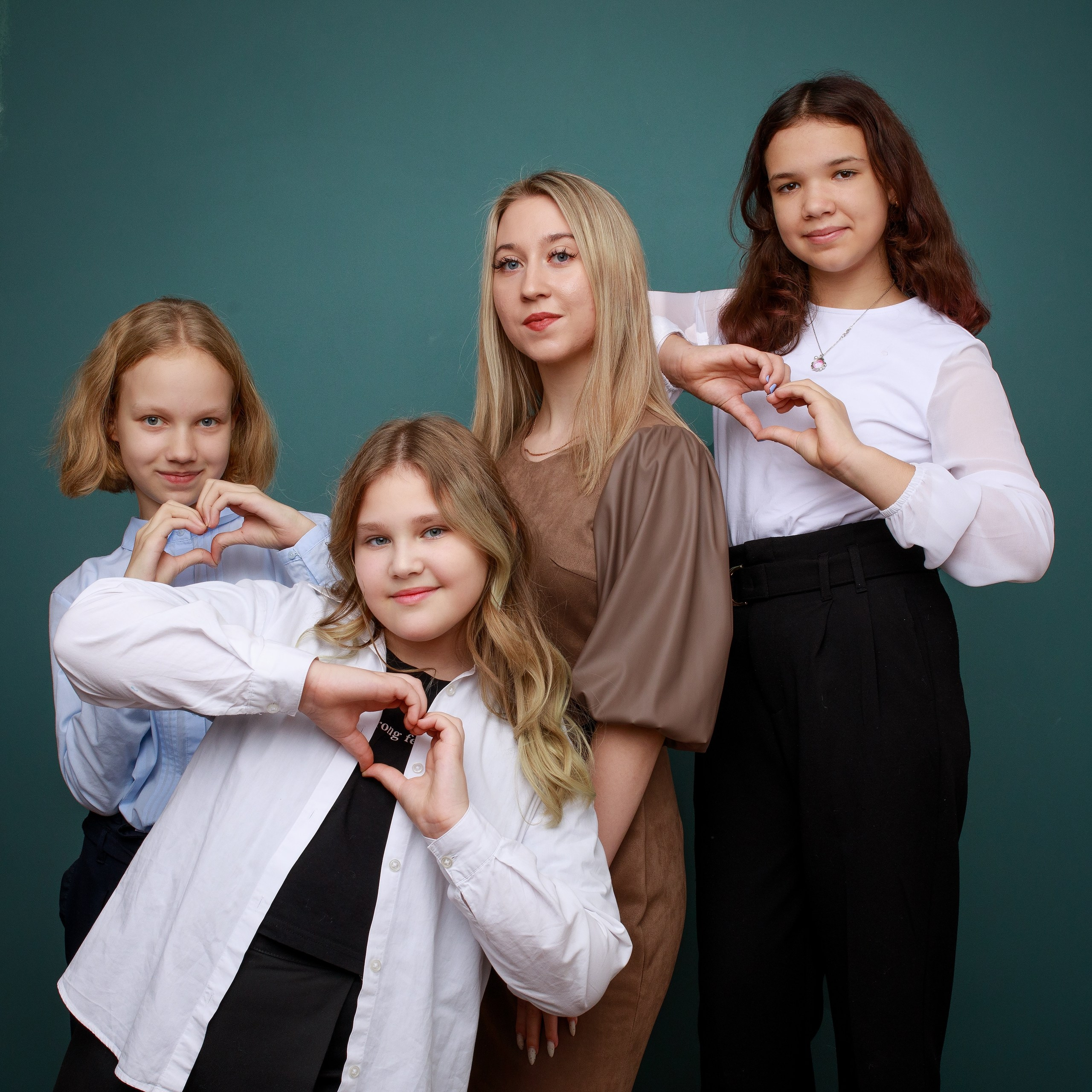 Выпускные альбомы. Фотограф Анна Телекаева, выпускные альбомы, семейные и репортажные съемки в Омске