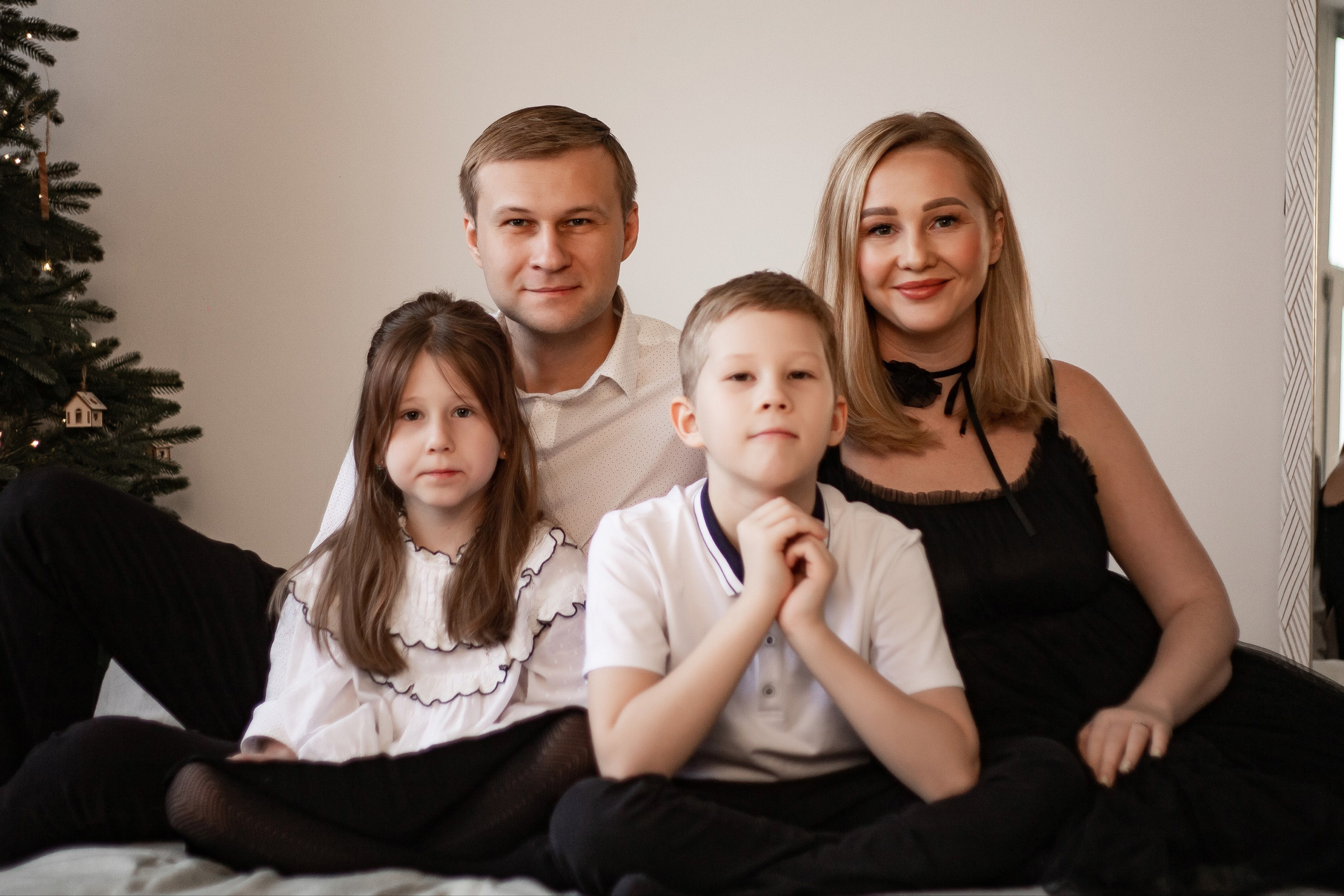 Папа Мама Ромчик и Златка. Семейная съемка — это красивый способ признаться своей семье в любви