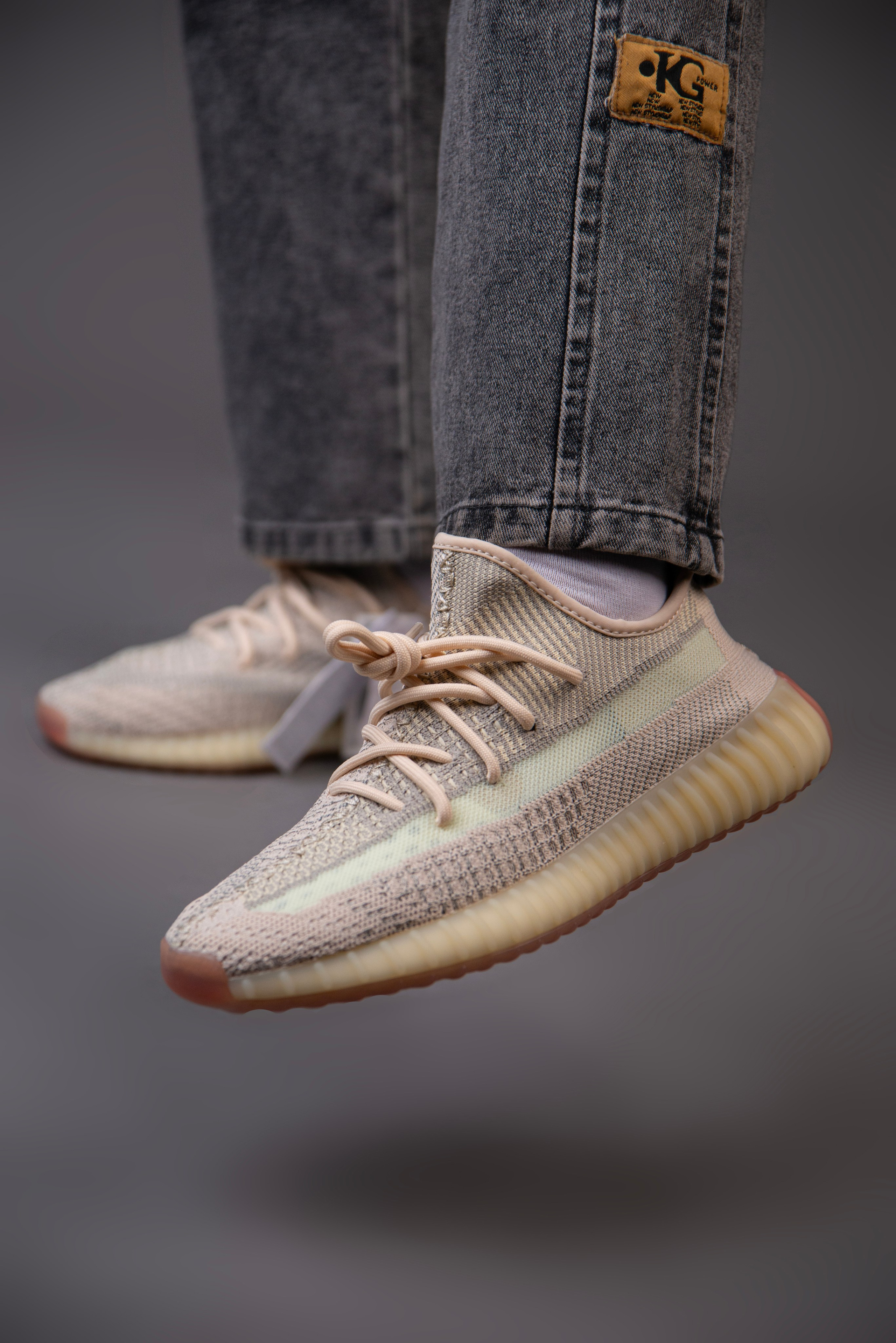 Кроссовки. Ксения Glossa. Портретный и репортажный фотограф в Самаре