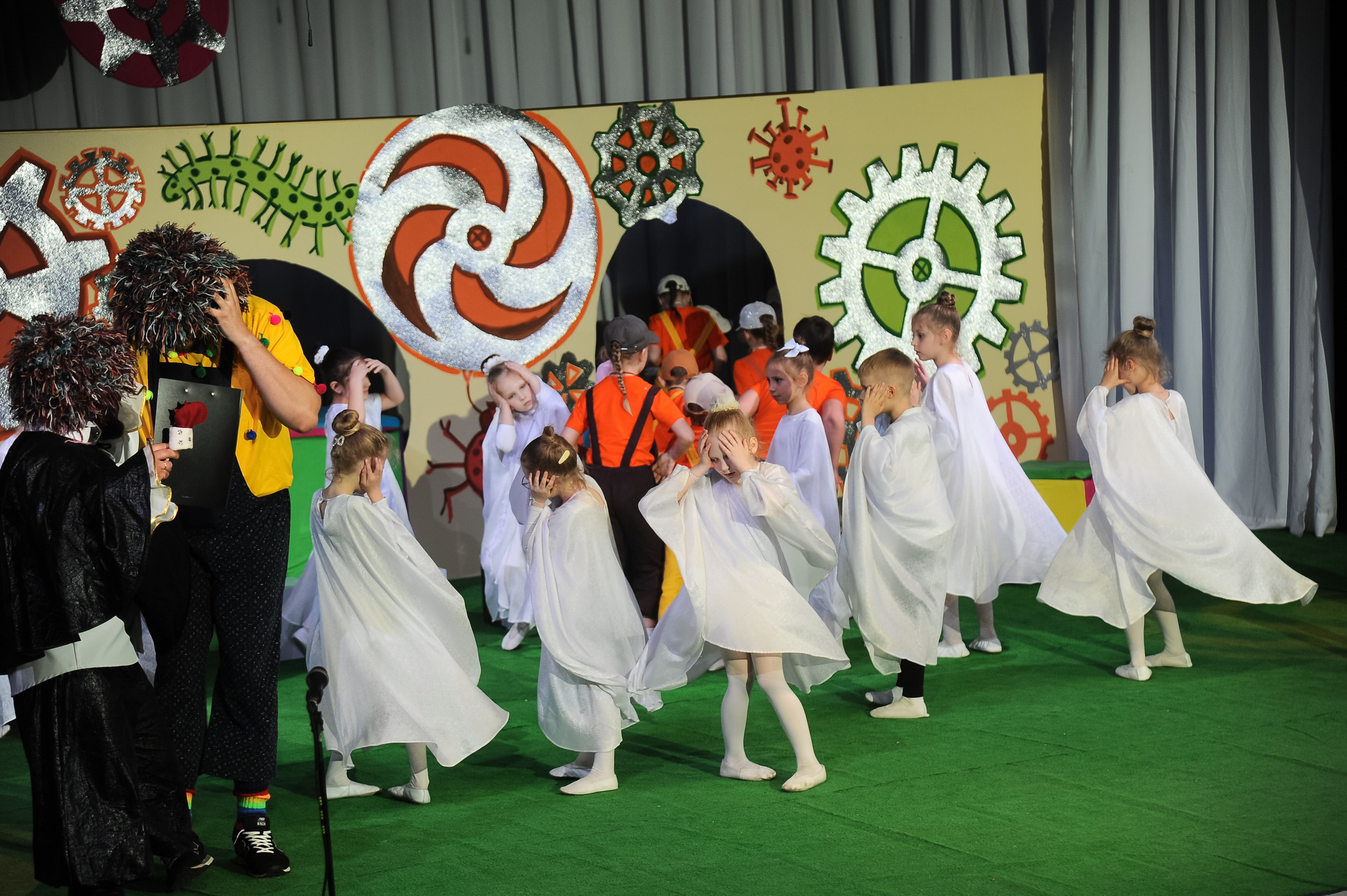 Выпускной 2025, детский центр «Самовар». Фотограф Олег Юршевич Солигорск Минск