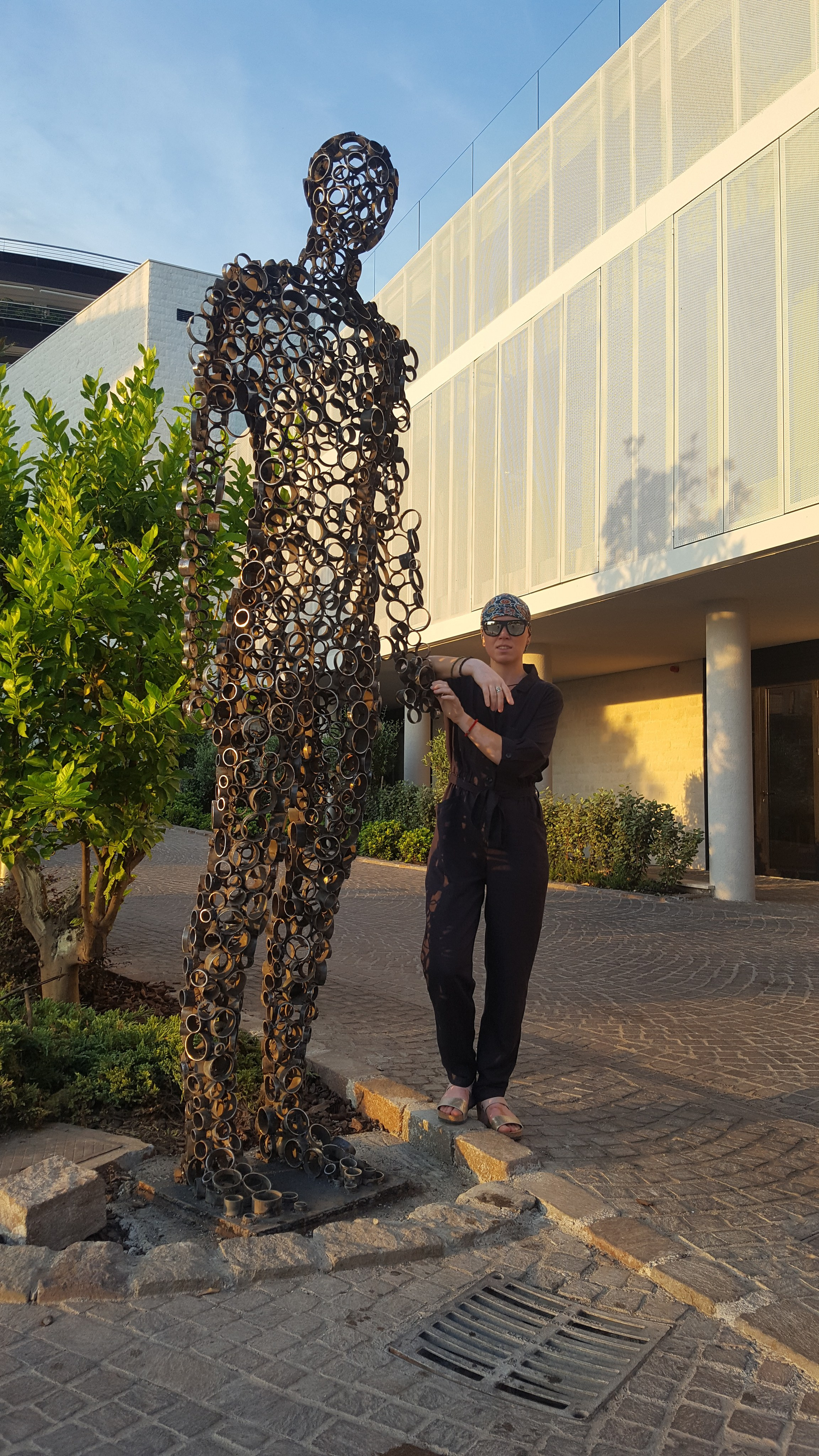 Исчезающий/Черногория/Будва/2019. Художник — скульптор Антонина Фатхуллина