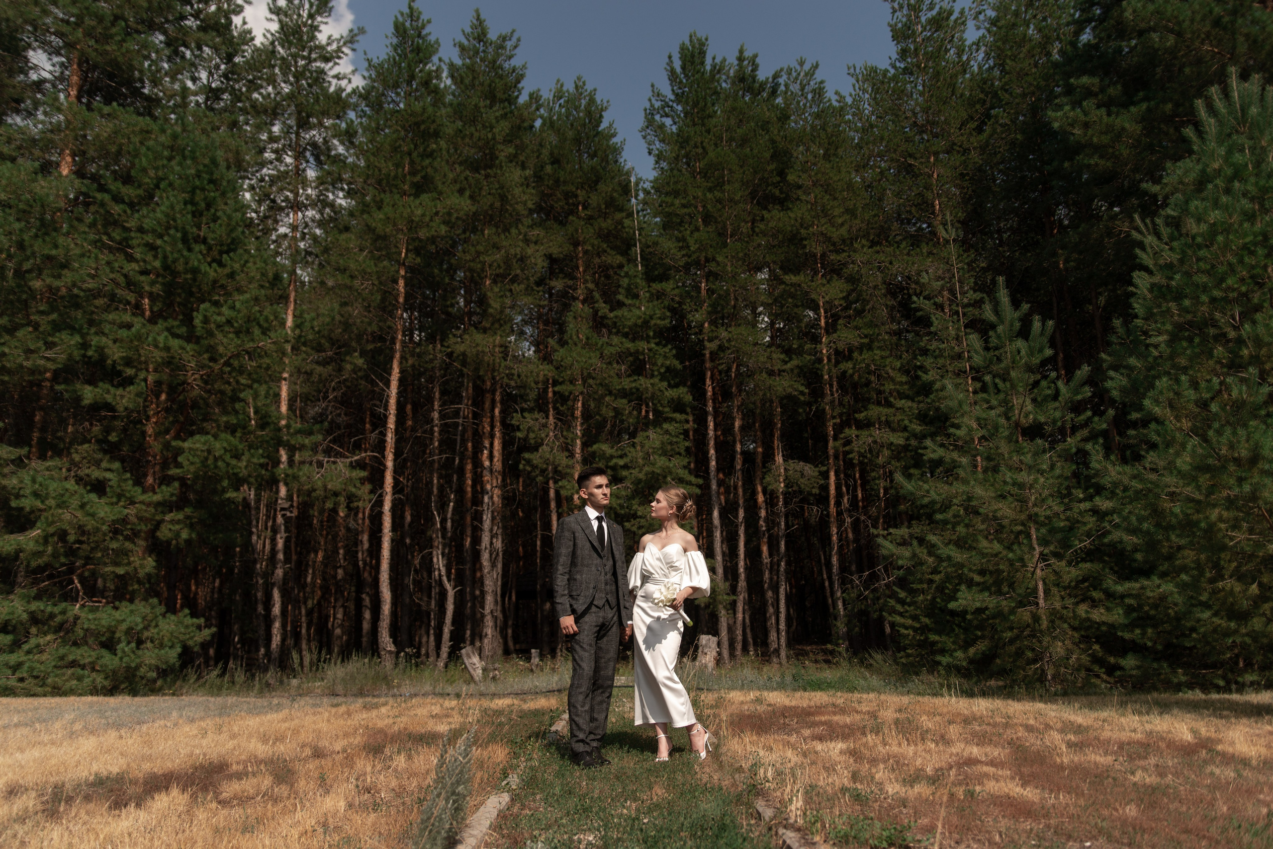 Ангелина и Евгений Загс и прогулка. Меня зовут Александр Литвинчук и я свадебный фотограф в Саратове