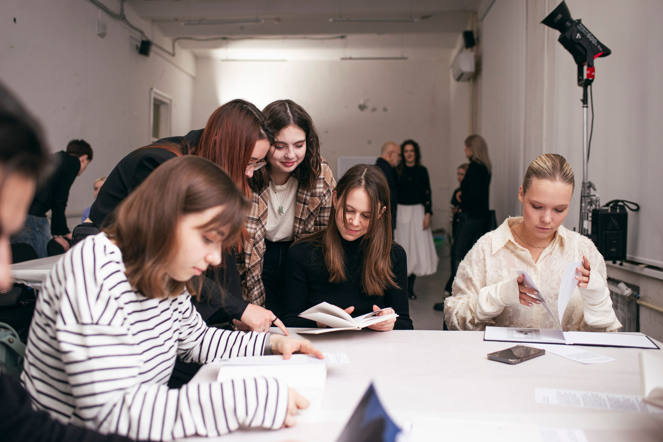 Вечер фото книг в Школе Дизайна. Фотограф в Москве Алейникова Евгения