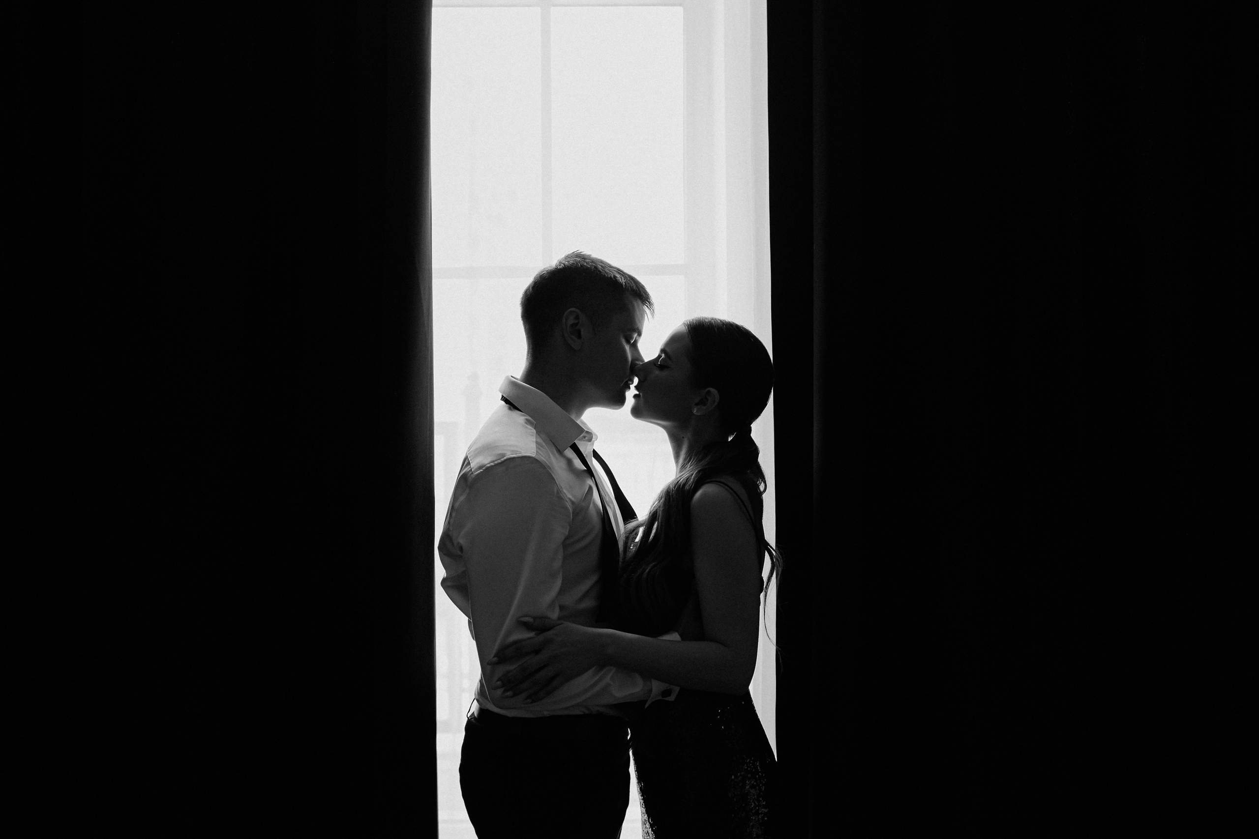 ЛАВ СТОРИ С ПРОЕКТОРОМ. Свадебный и индивидуальный фотограф в Челябинске Евгения Негодяева