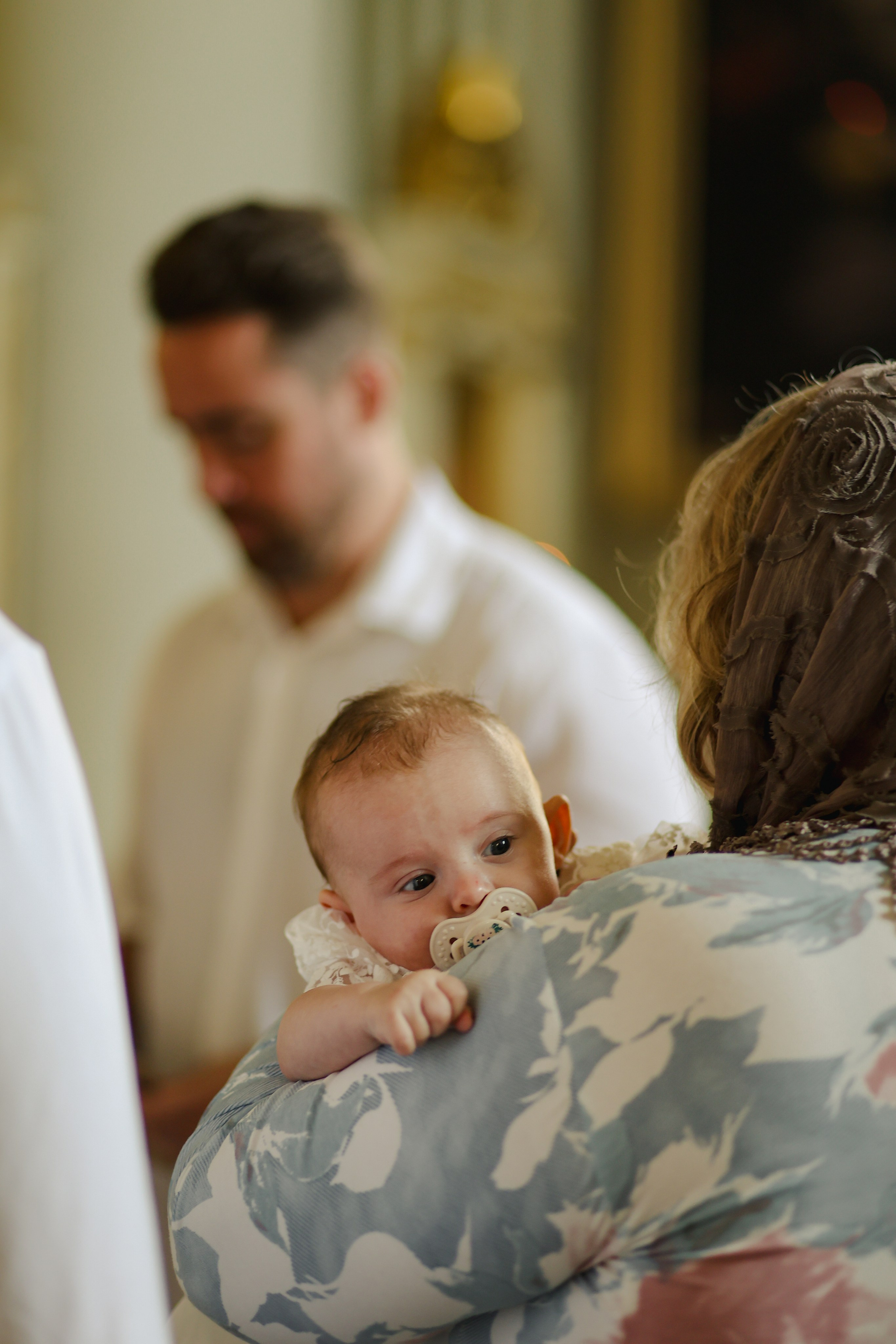 Крещение Софии. Репортажный и портретный фотограф в Санктпетербурге. Видиосъемка мероприятий в Санкт-Петербурге