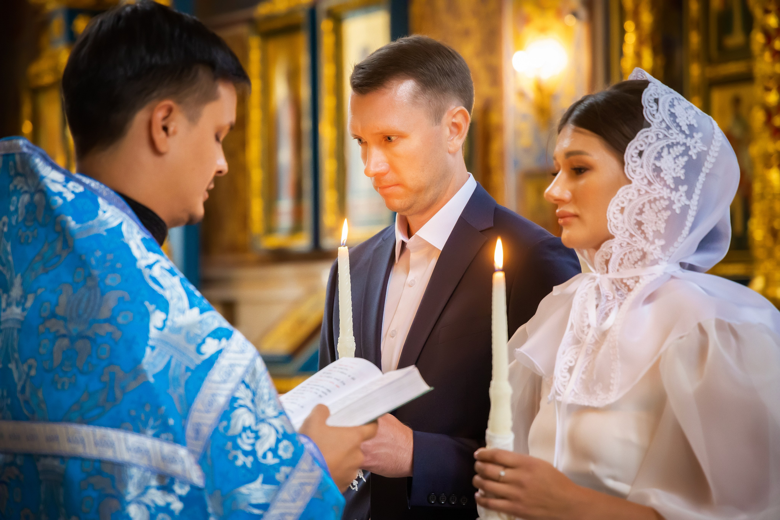 В Храме. Семейный и Свадебный фотограф в Астане Александр Астапов