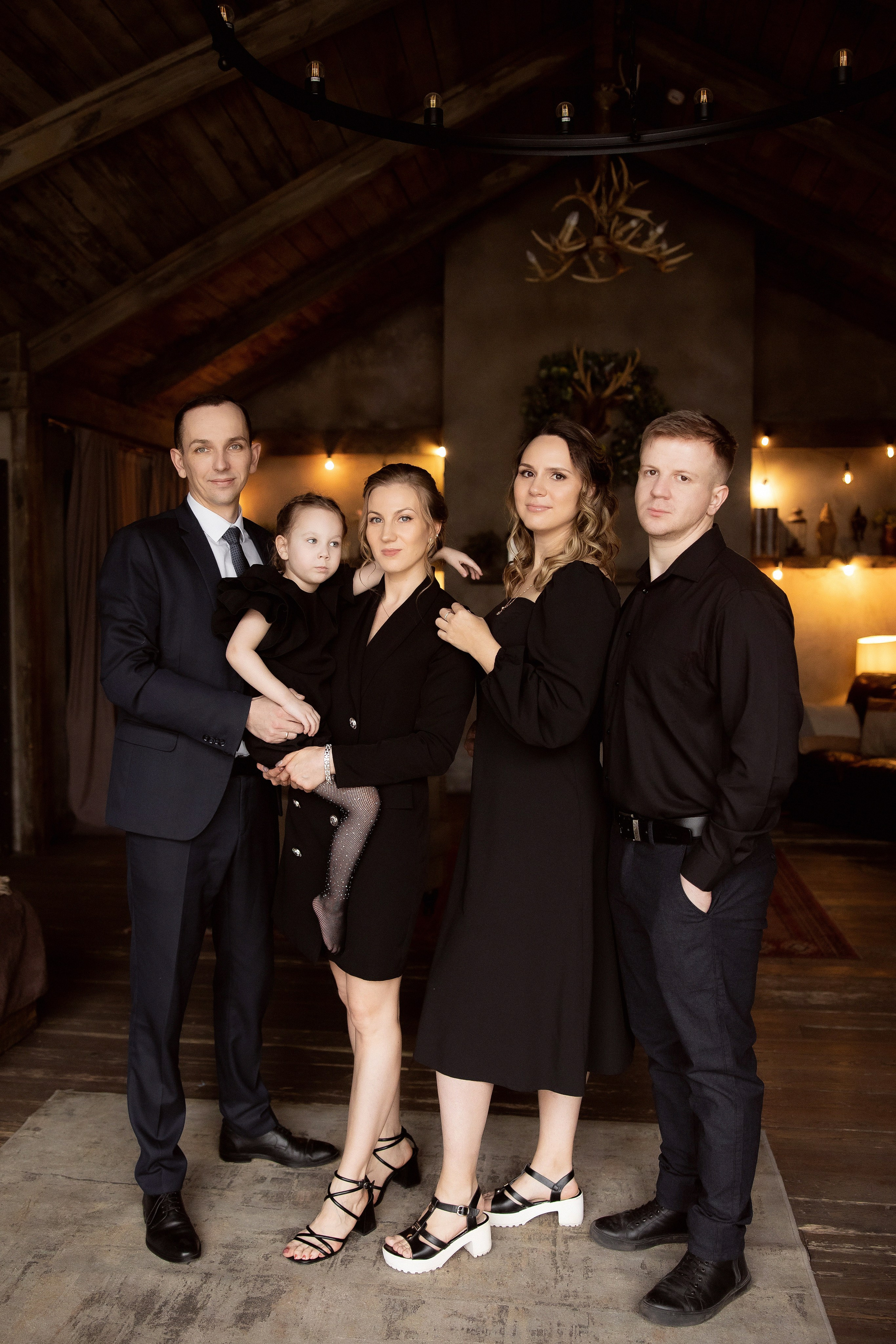 Семейная фотосессия для двух сестер Юлии и Натальи. Семейный фотограф в Москве