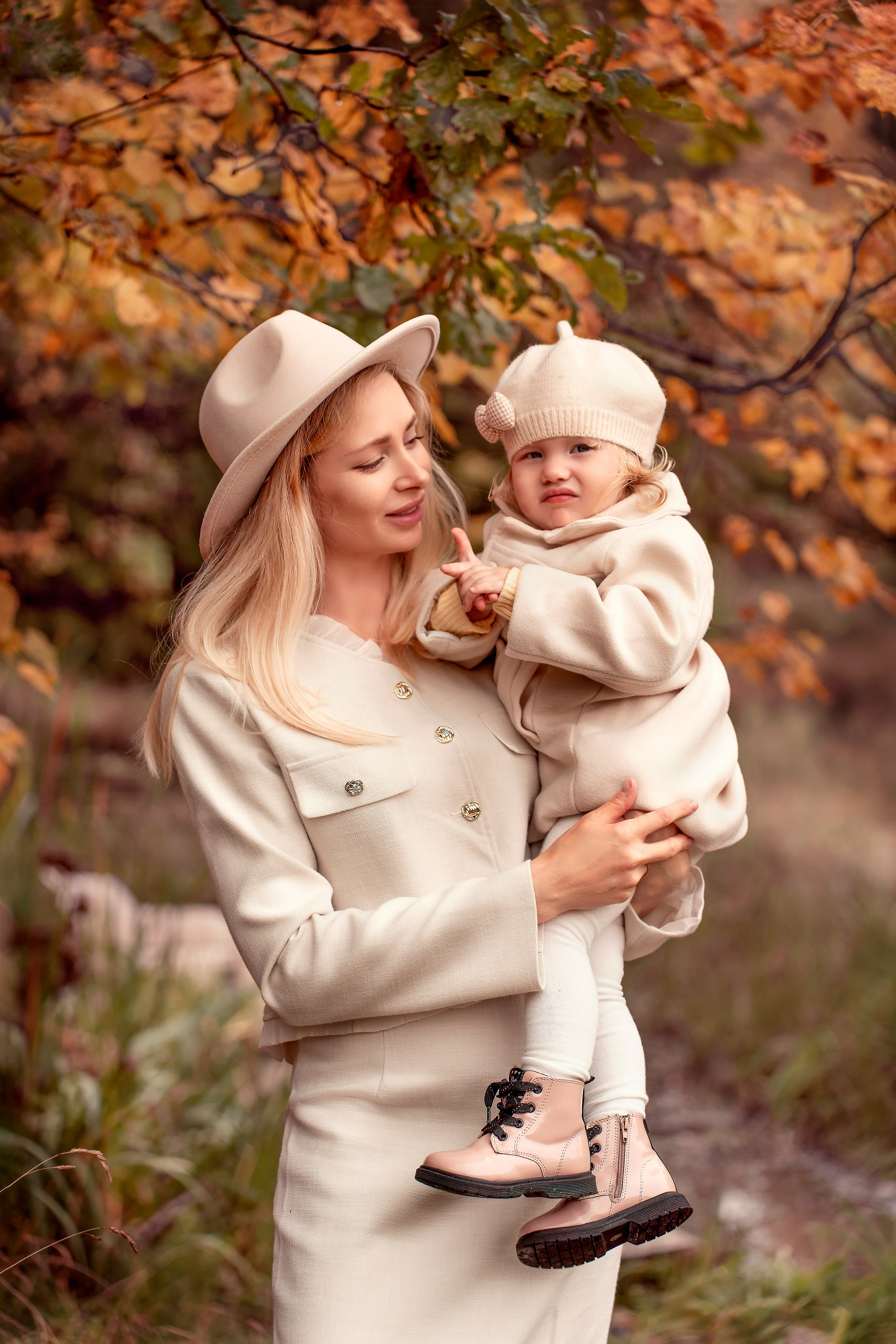 Осенняя съемка мамы с малышкой в Сабурово. Фотограф Ольга Чувалдина Москва