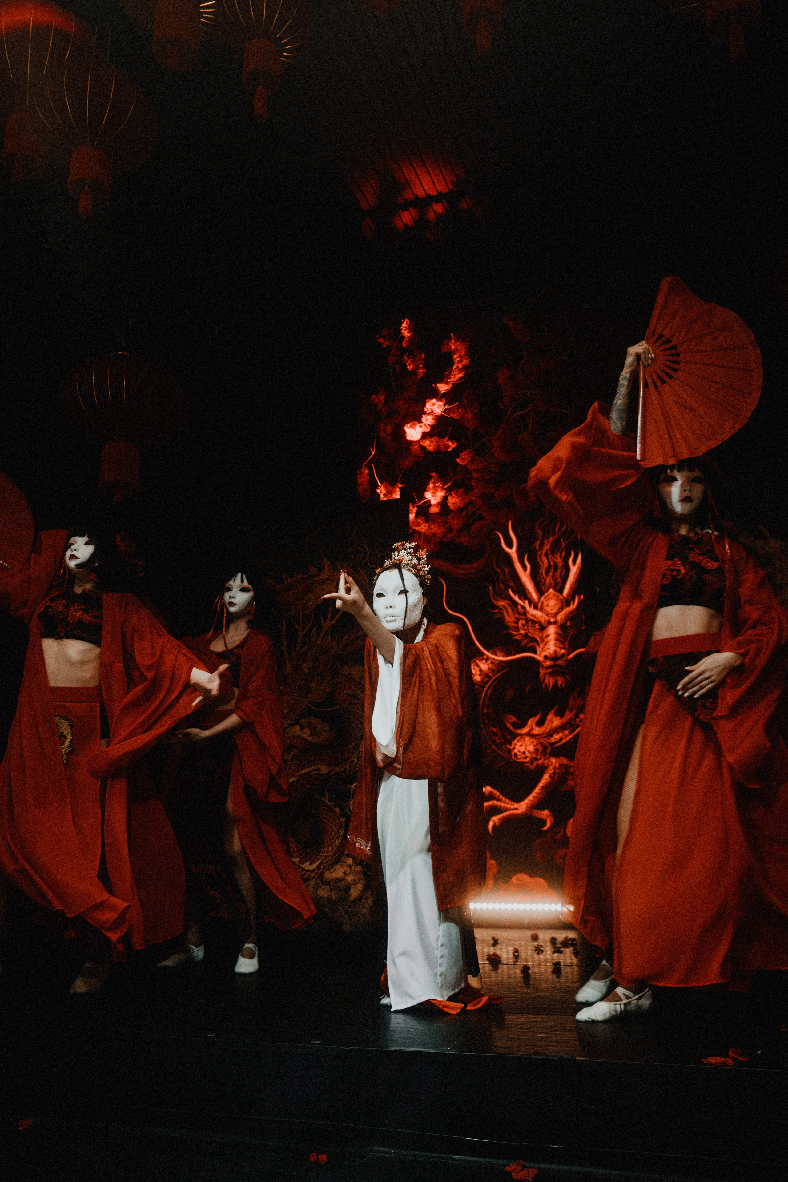 8 марта (воскресенье). BENUAR Restaurant