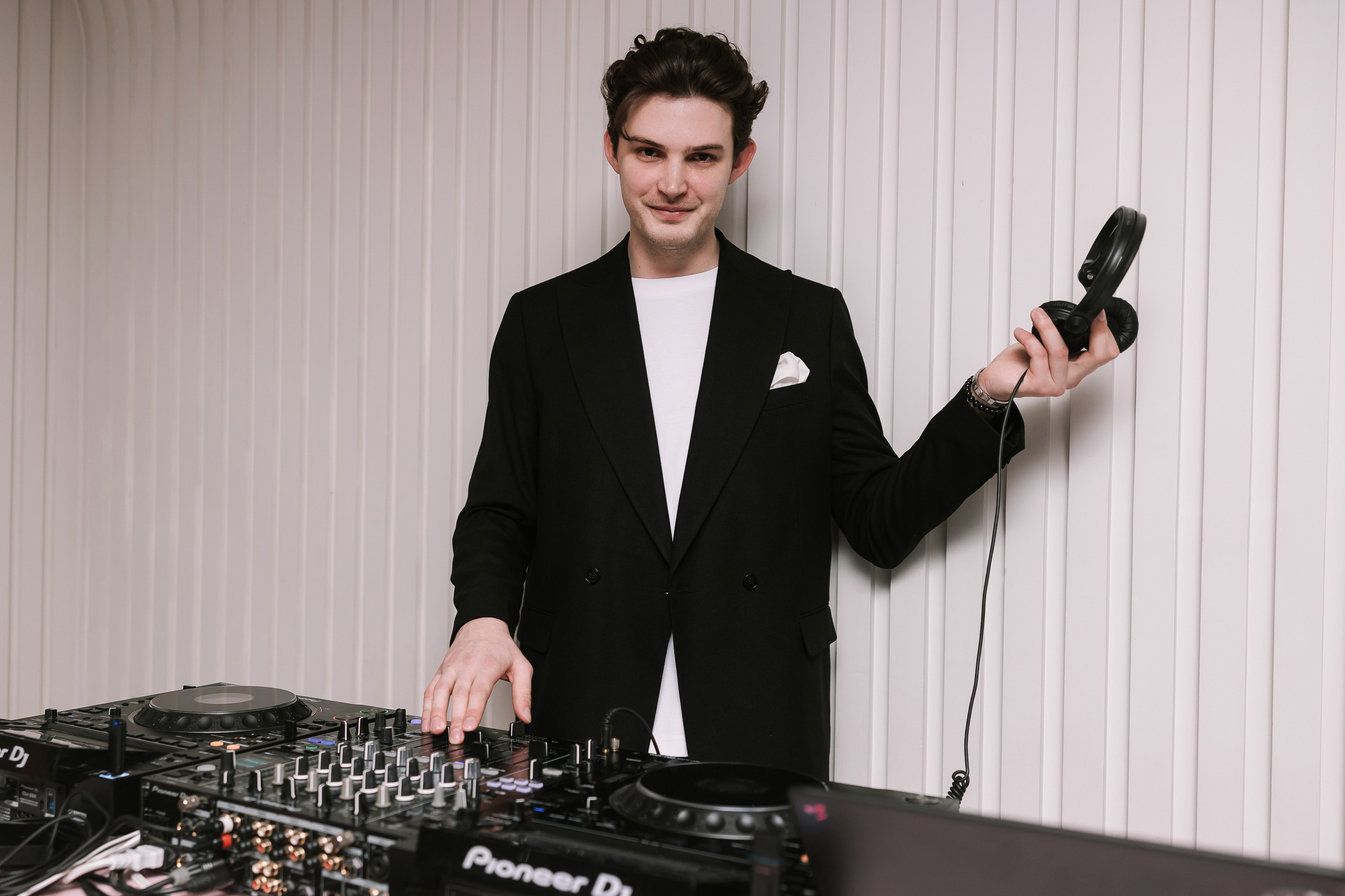 14 февраля (суббота). BENUAR Restaurant