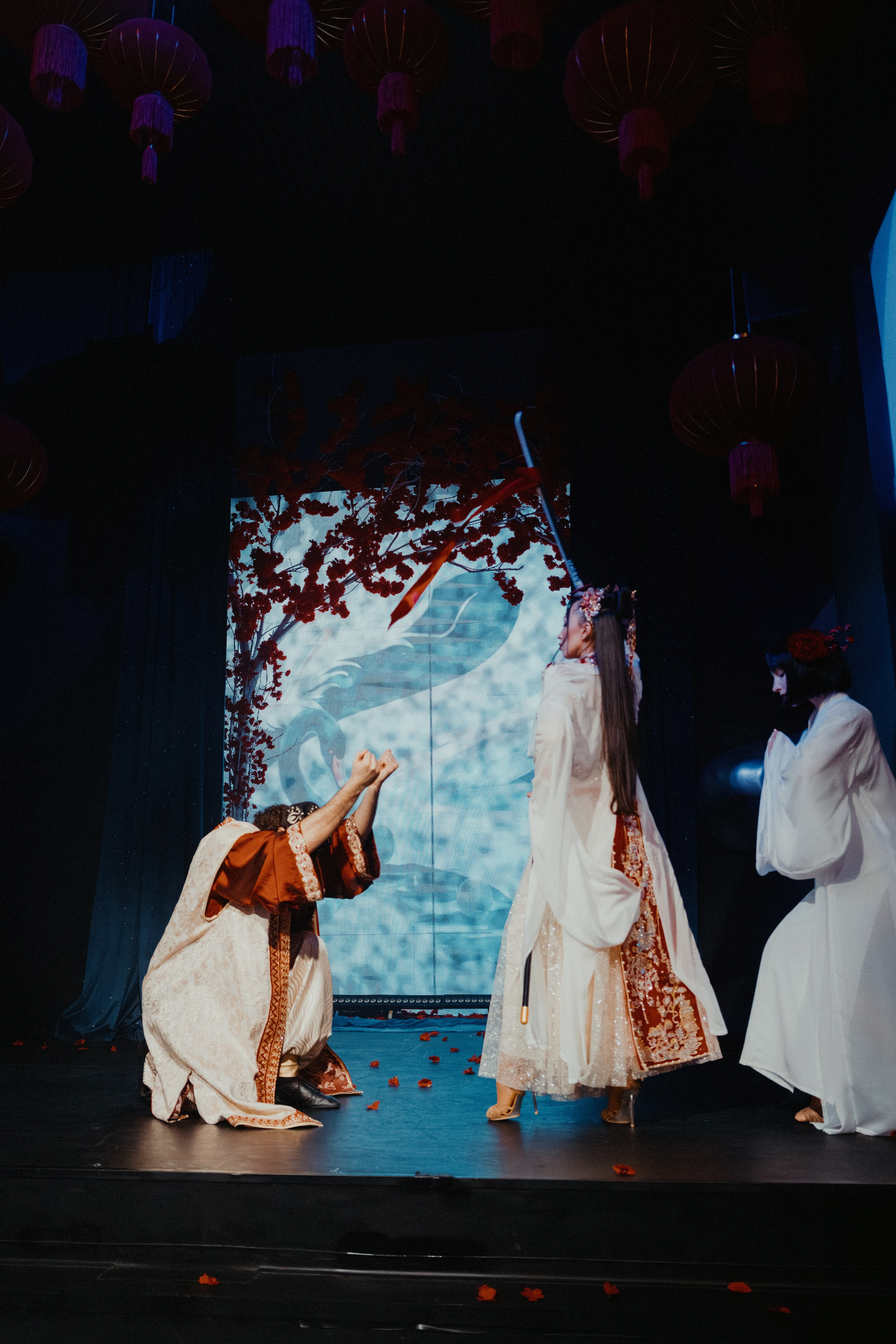 8 марта (воскресенье). BENUAR Restaurant