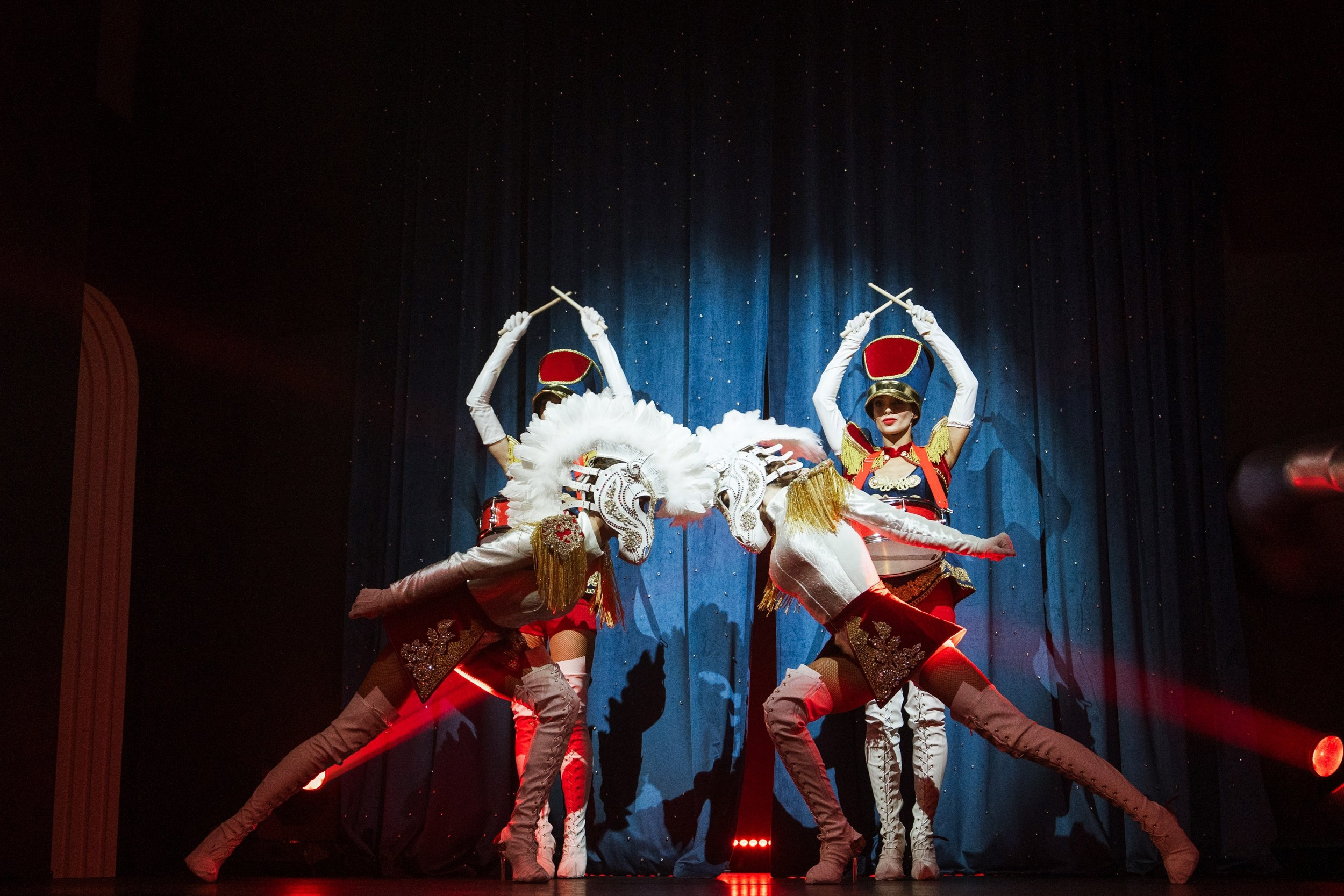 12 сентября (пятница) Премьера шоу-программы «Русские сезоны». BENUAR Restaurant