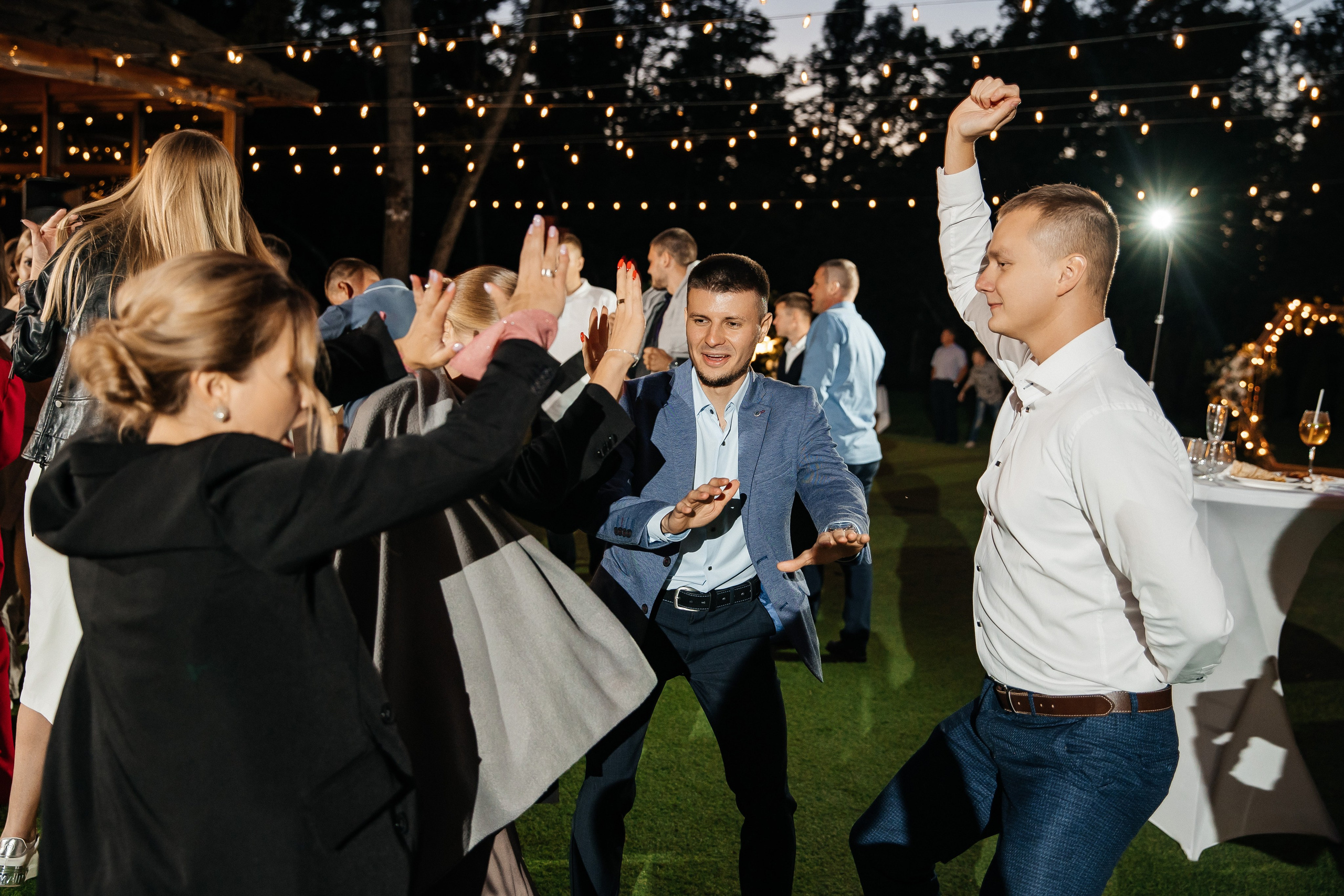 Свадьба на открытом воздухе. Свадебный и семейный фотограф в Москве Олеся Подколзина