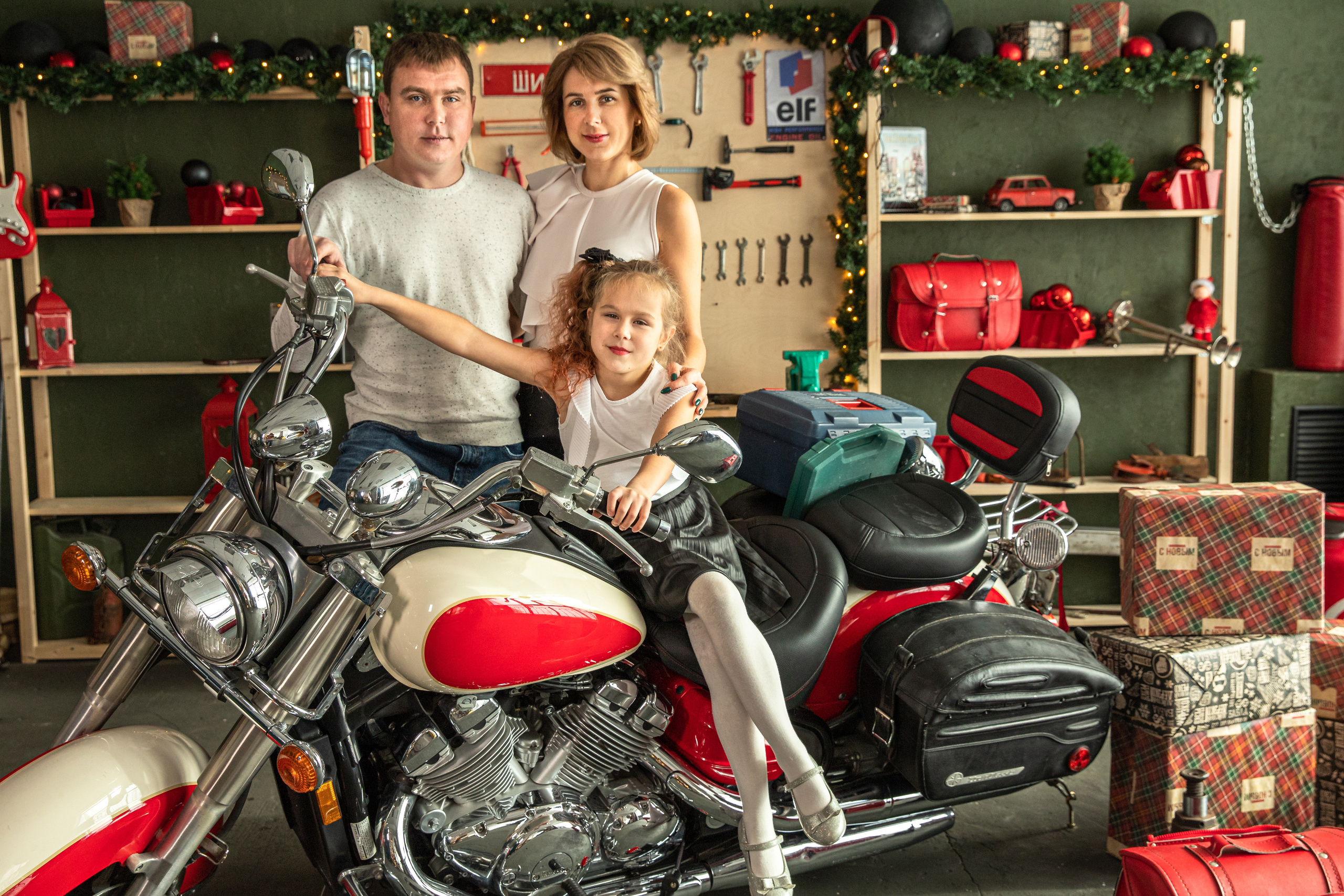 Фотосессия Полины с сиренью. Детский семейный фотограф в г. Находка Ольга Коваленко, фотостудия Memories