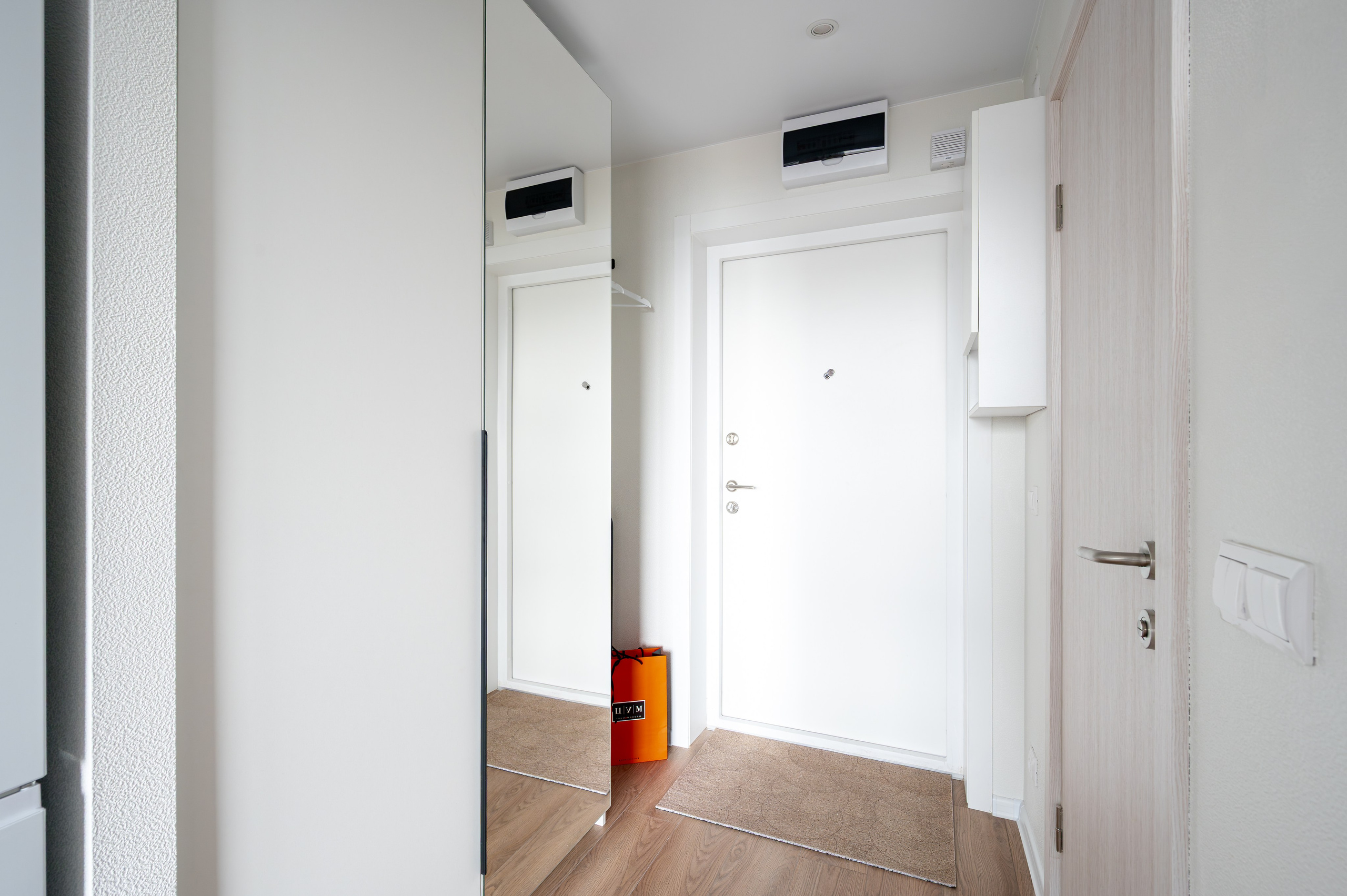 Студия на Кантемировской. Интерьерный фотограф. Фото- видеосъемка недвижимости Санкт-Петербург