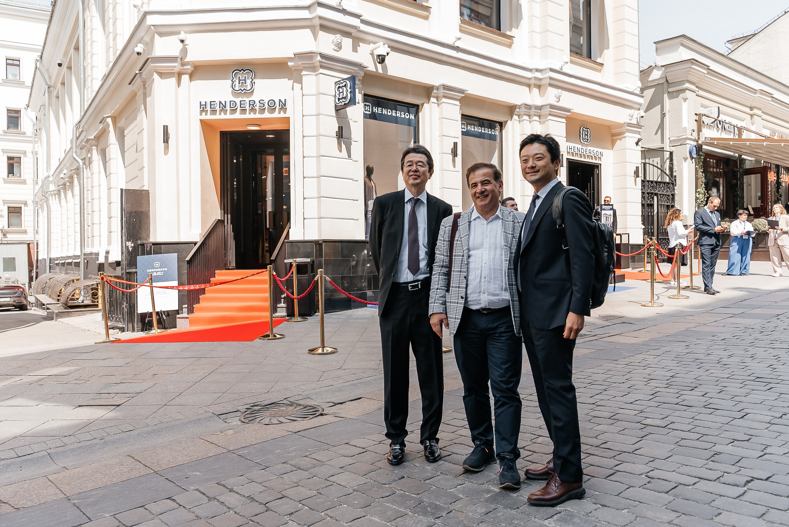 Henderson. Павел Краснов — Свадебный и репортажный фотограф в Москве