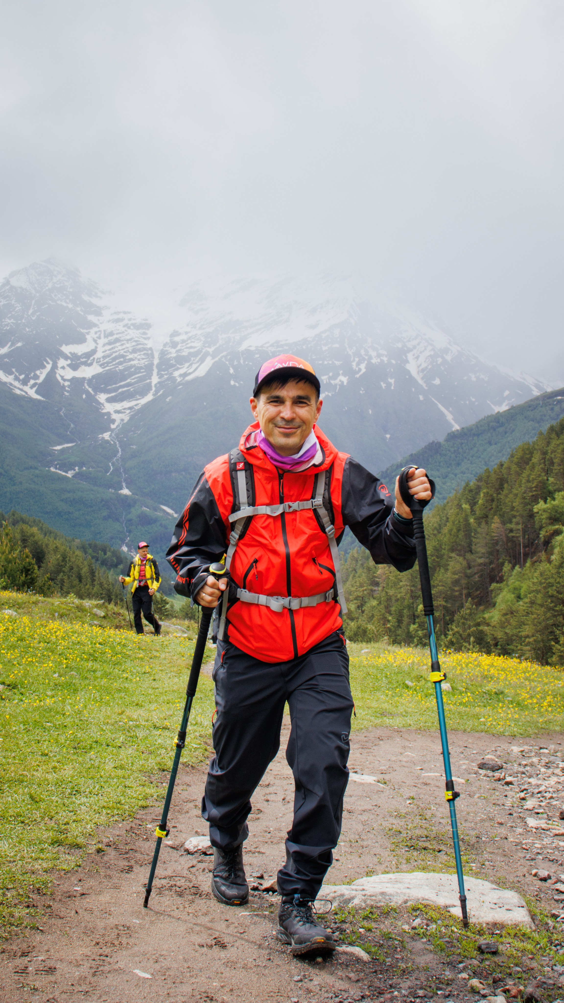 Трекинг / Терскольский водопад. Фотограф на трекинг и восхождение Эльбрус, Приэльбрусье. Елизавета Бобок