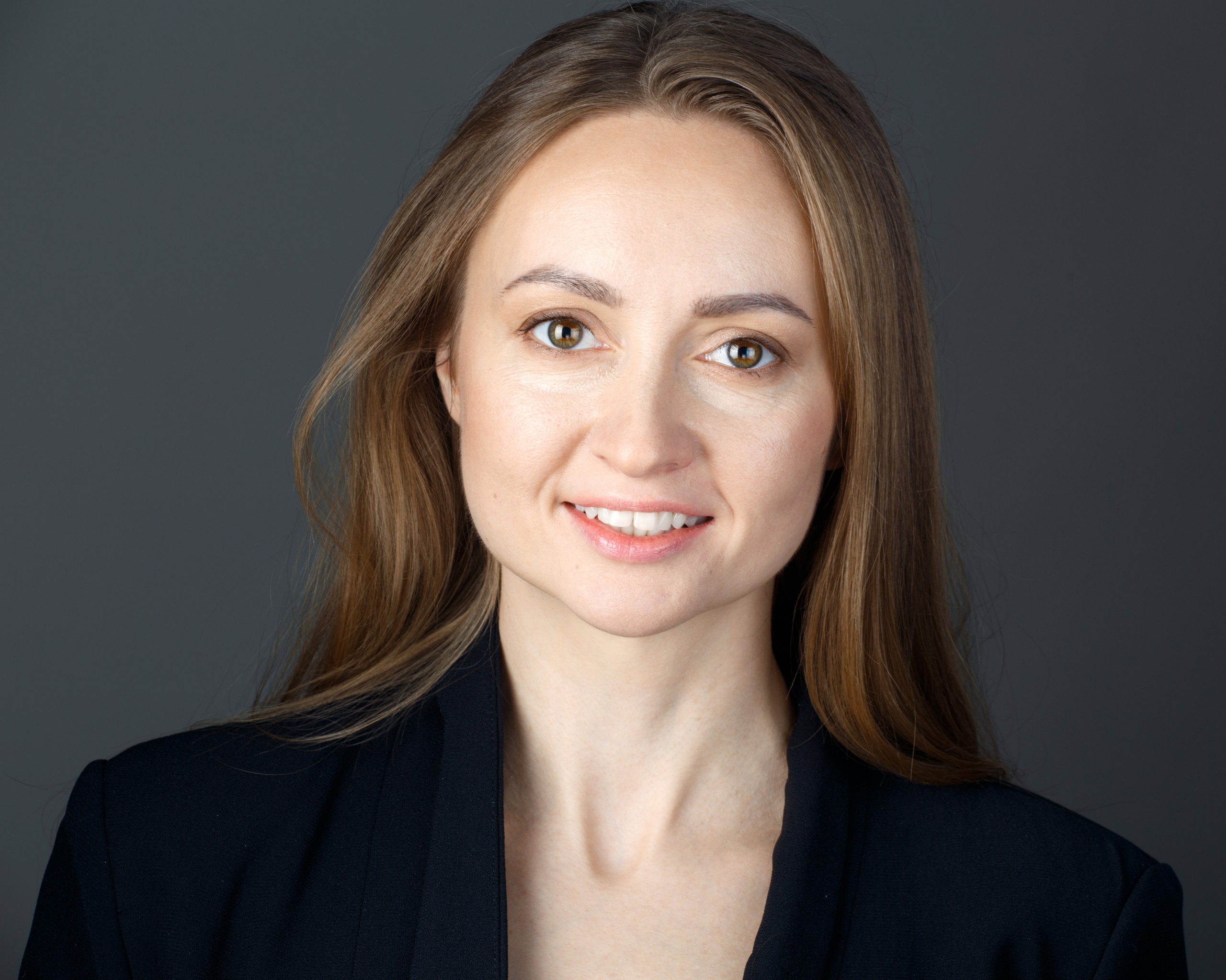 Professional Headshots and Business Portraits. Elena Yavorskaya Photography