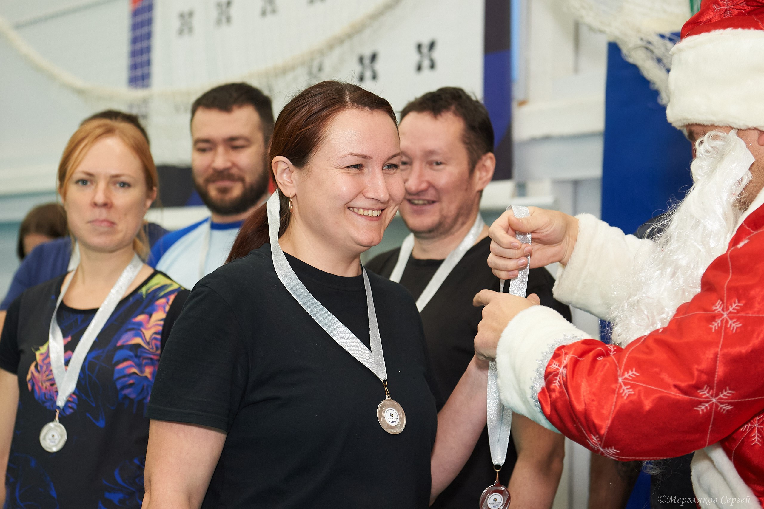 Новогодний волейбольный турнир. Ижевск. 16.12.23. Спортивный репортажный фотограф в Ижевске Сергей Мерзляков